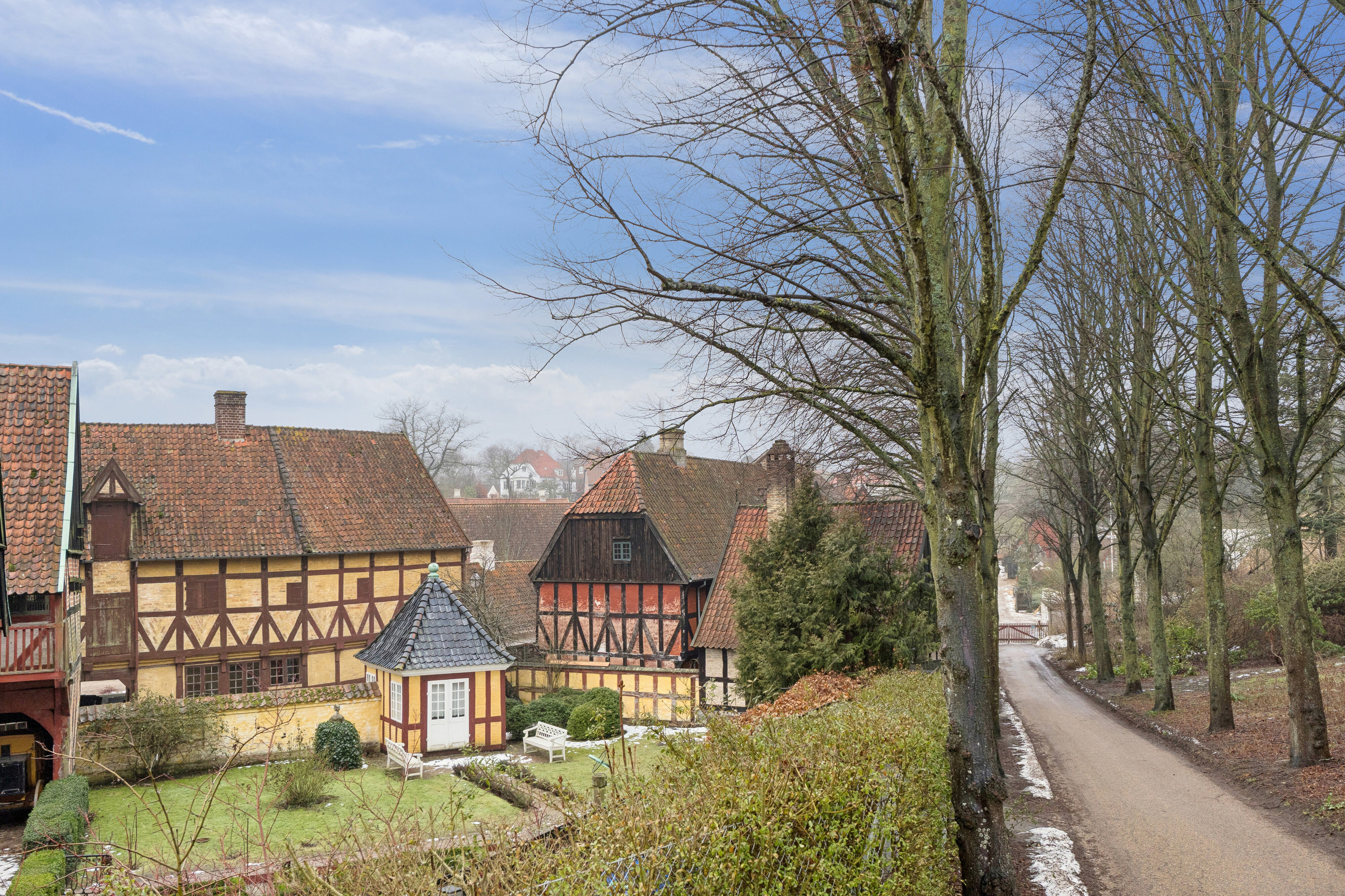 Miniaturebillede 2: udendørs. Billede af Møllevejen 21, st.. mf., 8000 Aarhus C