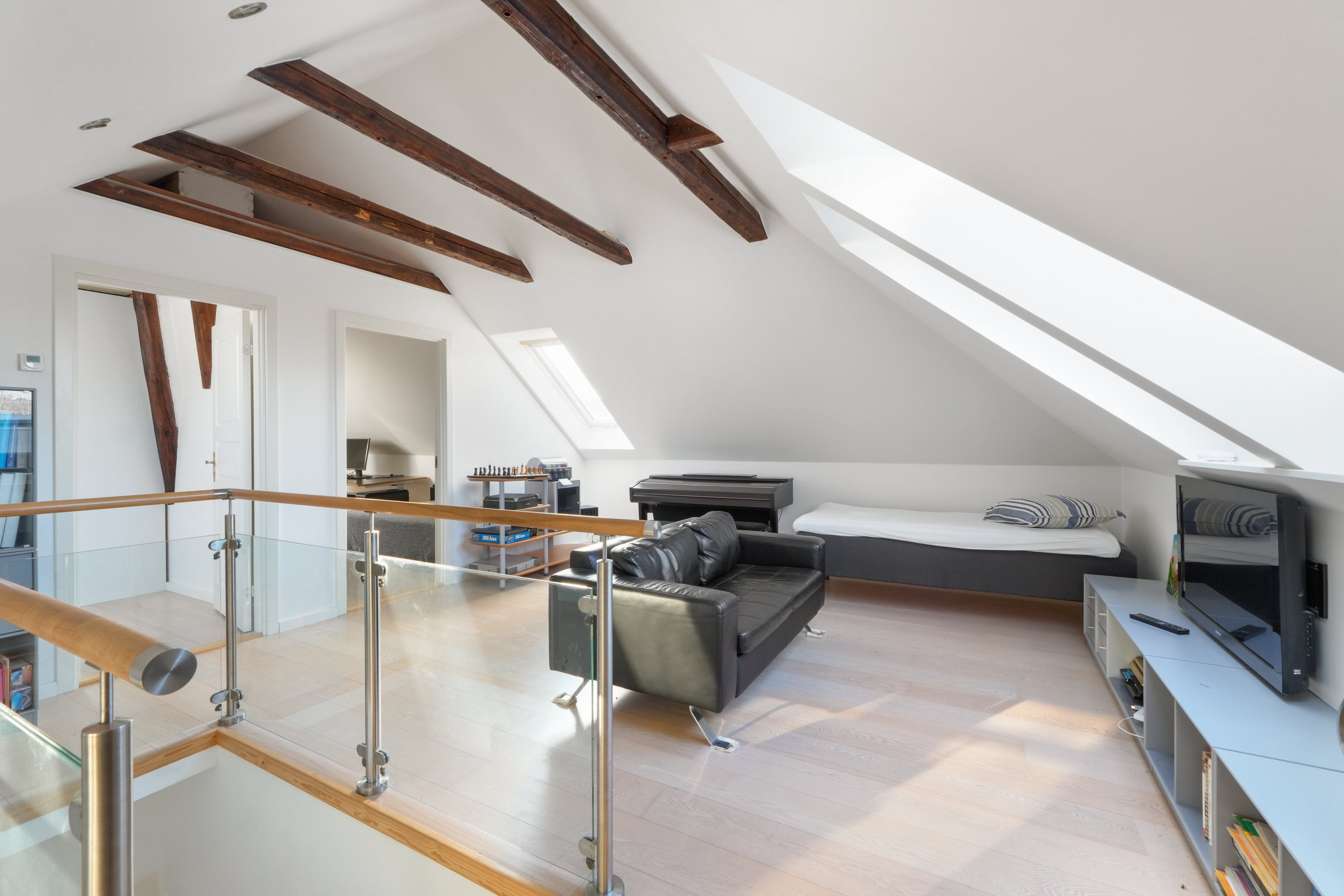 Fremhævet  billede i fuldskærmstilstand. Billede af Vigerslev Alle 370, 2650 Hvidovre