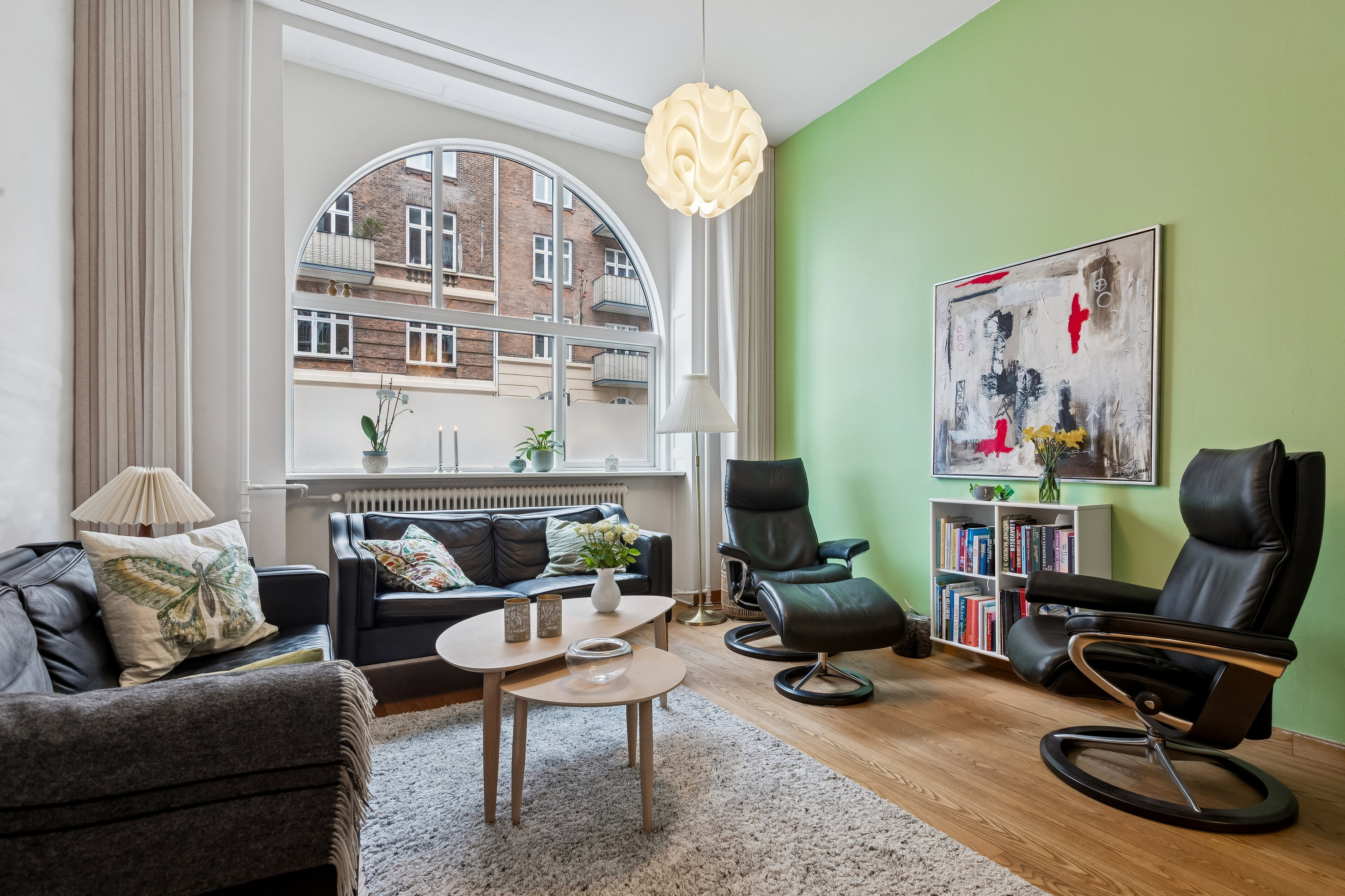 Fremhævet stue billede i fuldskærmstilstand. Billede af Vestmannagade 2, st.. tv., 2300 København S