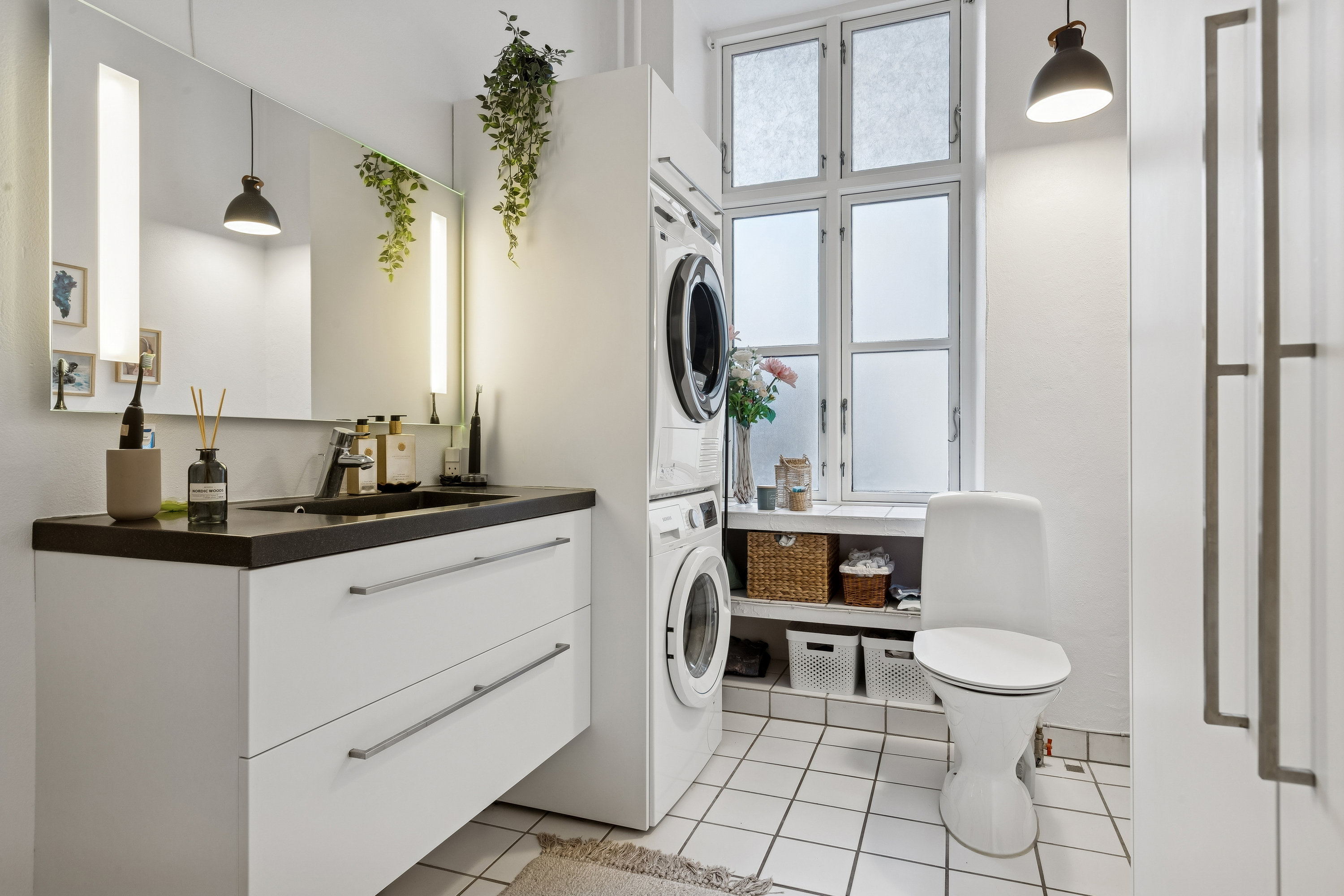 Fremhævet badeværelse billede i fuldskærmstilstand. Billede af Vestmannagade 2, st.. tv., 2300 København S