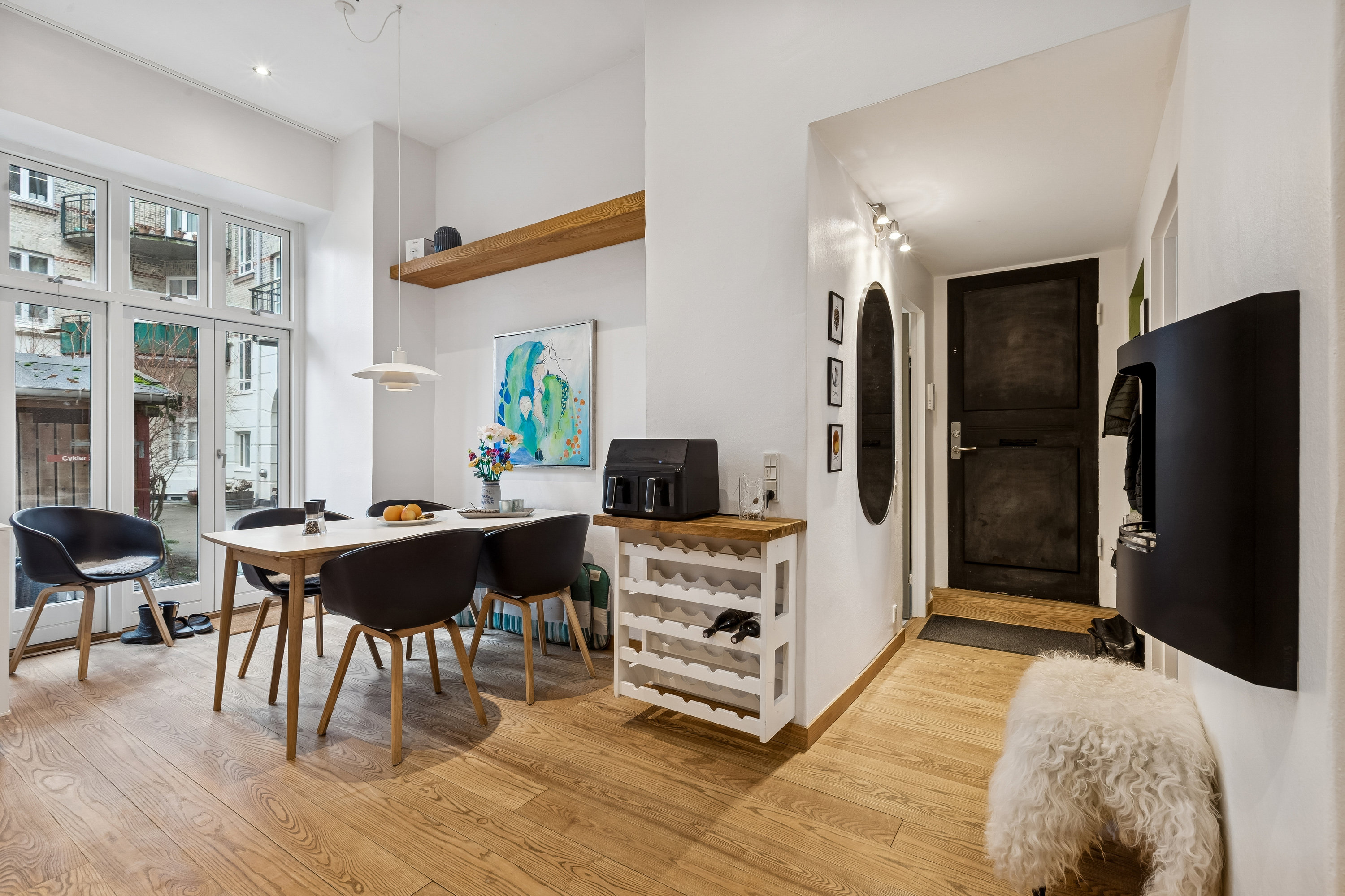 Fremhævet stue billede i fuldskærmstilstand. Billede af Vestmannagade 2, st.. tv., 2300 København S