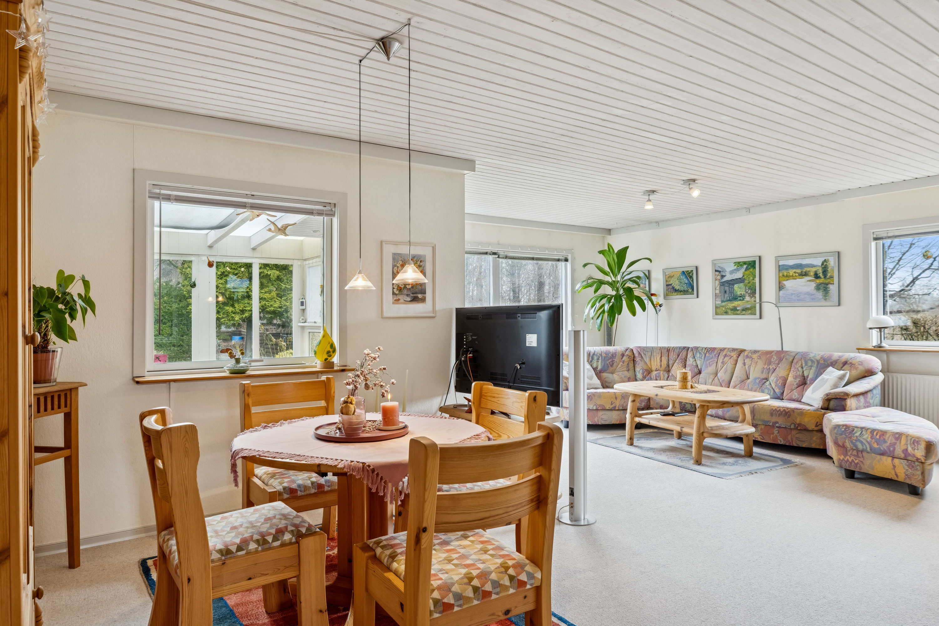 Fremhævet stue billede i fuldskærmstilstand. Billede af Tørsbølgade 62, Tørsbøl, 6300 Gråsten