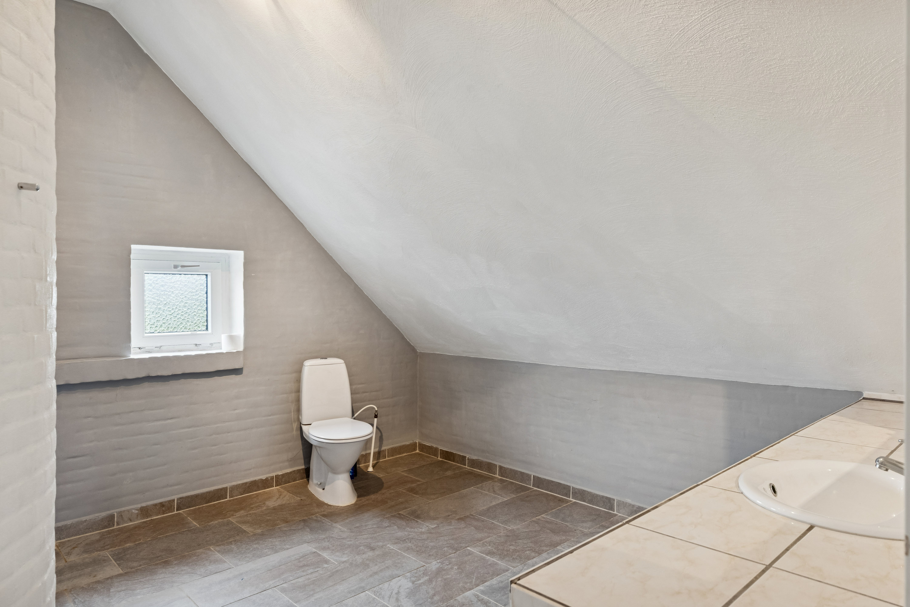 Fremhævet badeværelse billede i fuldskærmstilstand. Billede af Snurom 3, 6300 Gråsten