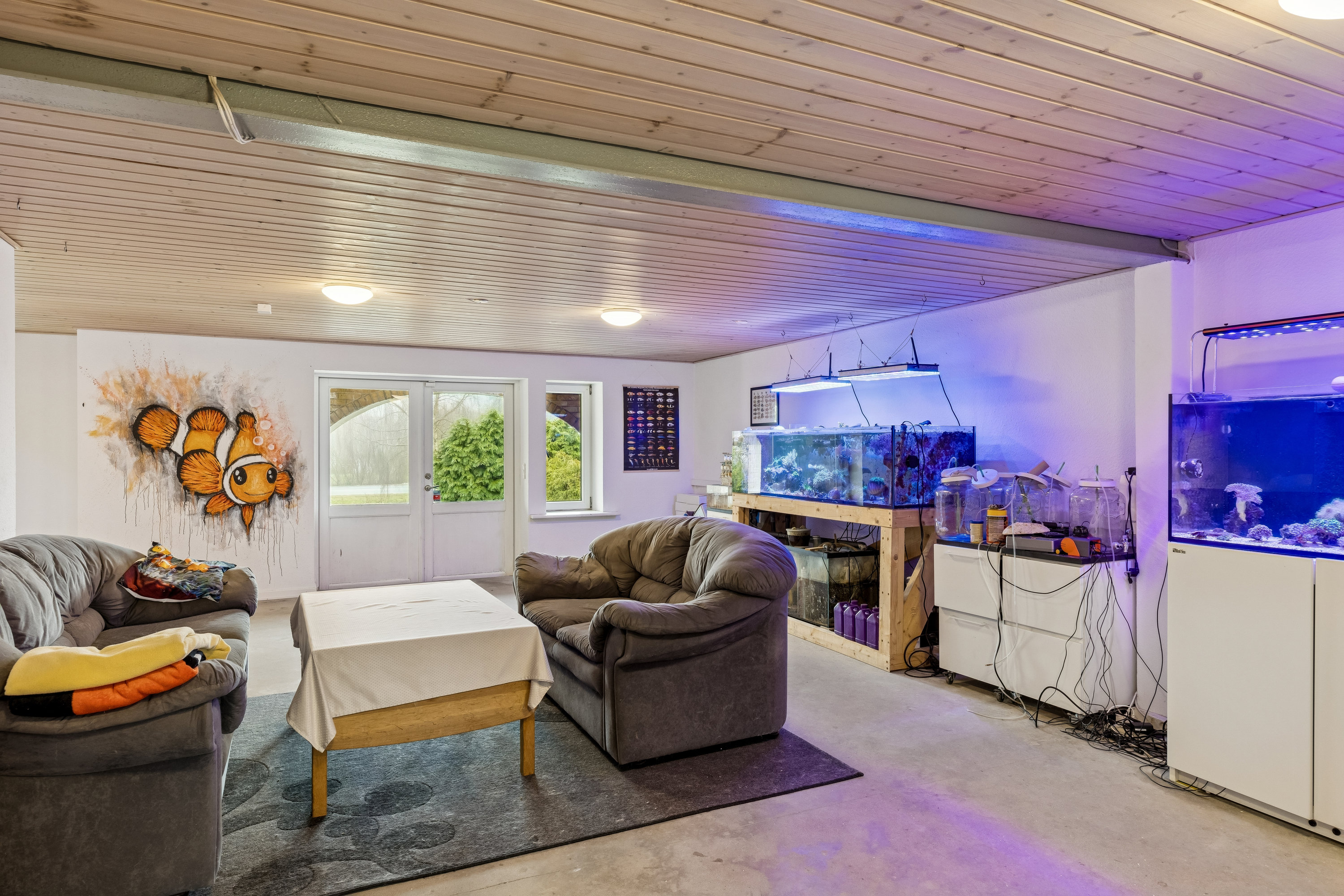 Fremhævet stue billede i fuldskærmstilstand. Billede af Snurom 3, 6300 Gråsten