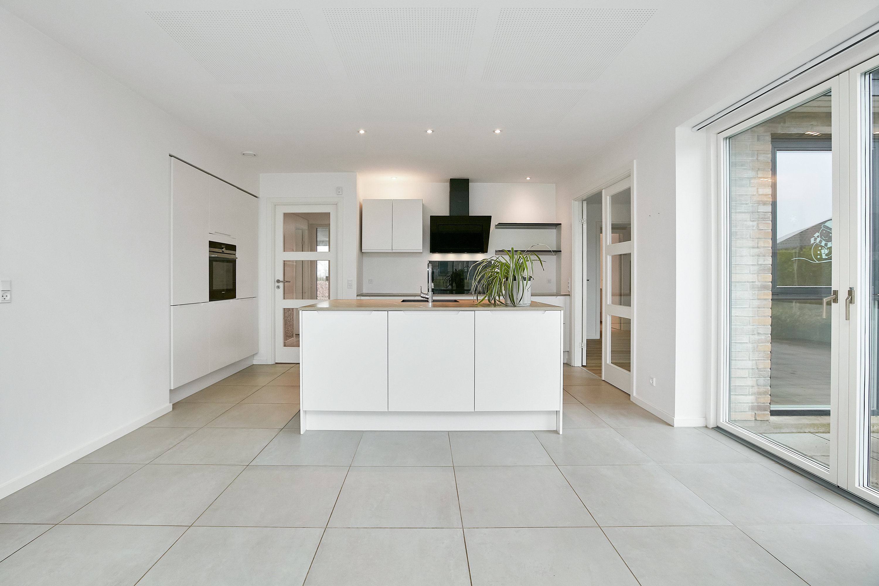 Fremhævet køkken/alrum billede i fuldskærmstilstand. Billede af Druehylden 21, Østerhåb, 8700 Horsens