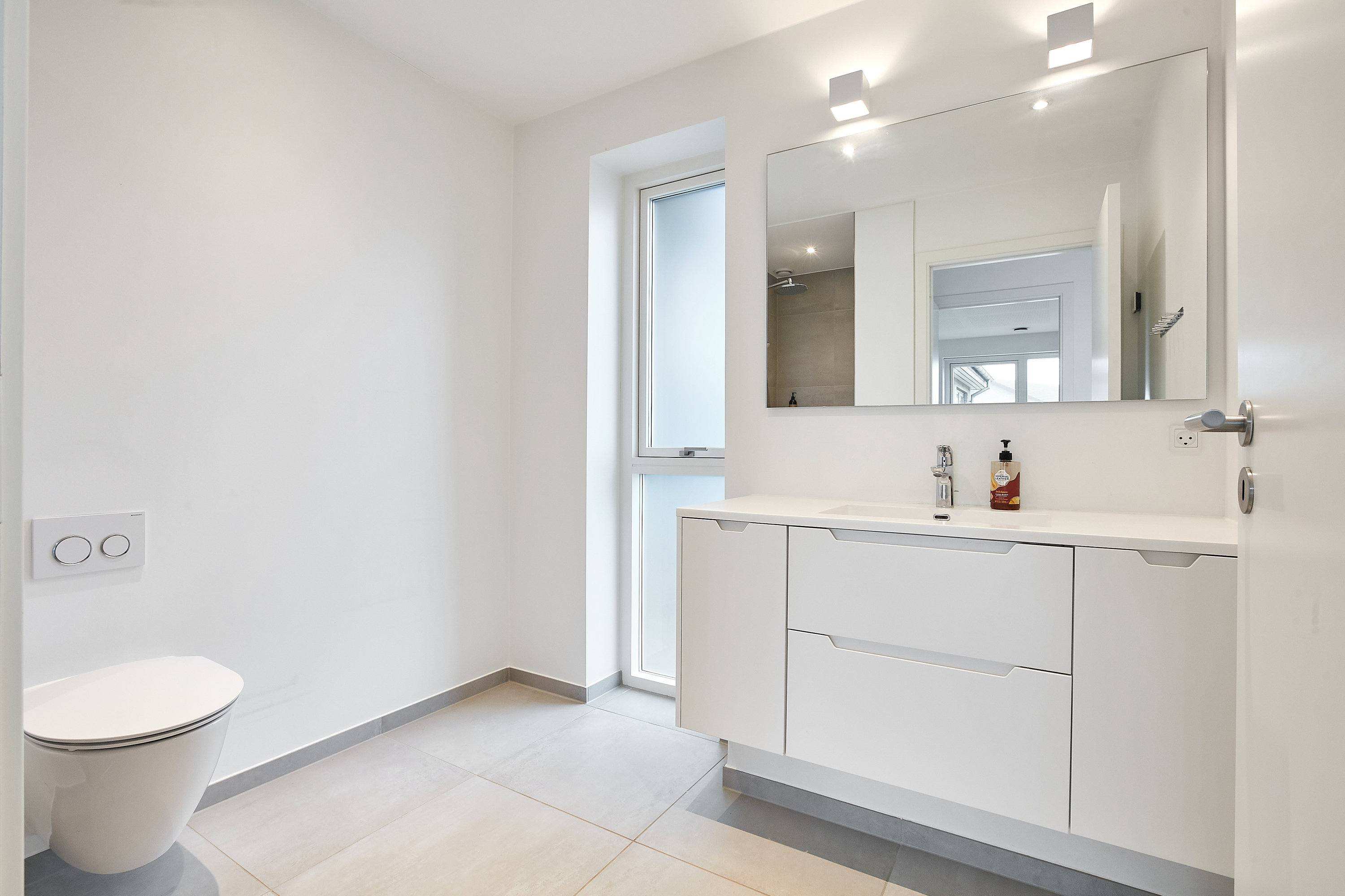 Fremhævet badeværelse billede i fuldskærmstilstand. Billede af Druehylden 21, Østerhåb, 8700 Horsens