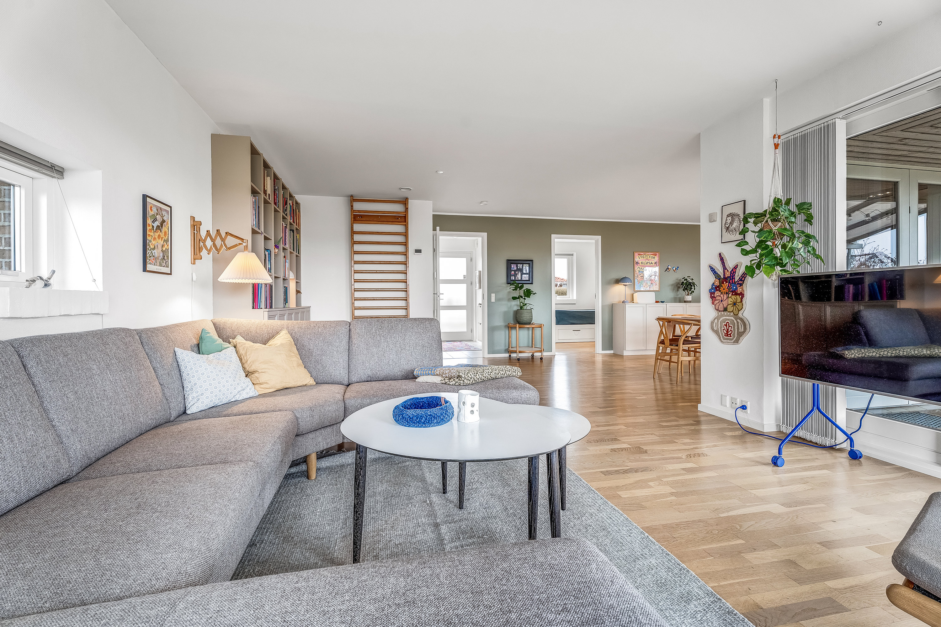 Miniaturebillede 2: stue. Billede af Skovstjernevænget 18, Nordbyen, 4800 Nykøbing F