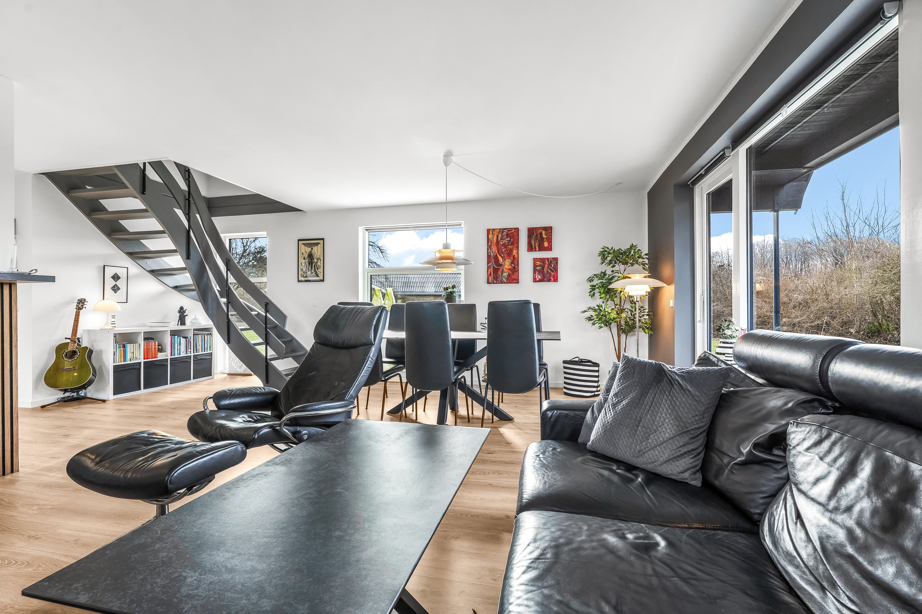 Fremhævet stue billede i fuldskærmstilstand. Billede af Vandværksvej 9, Bangsebro, 4800 Nykøbing F