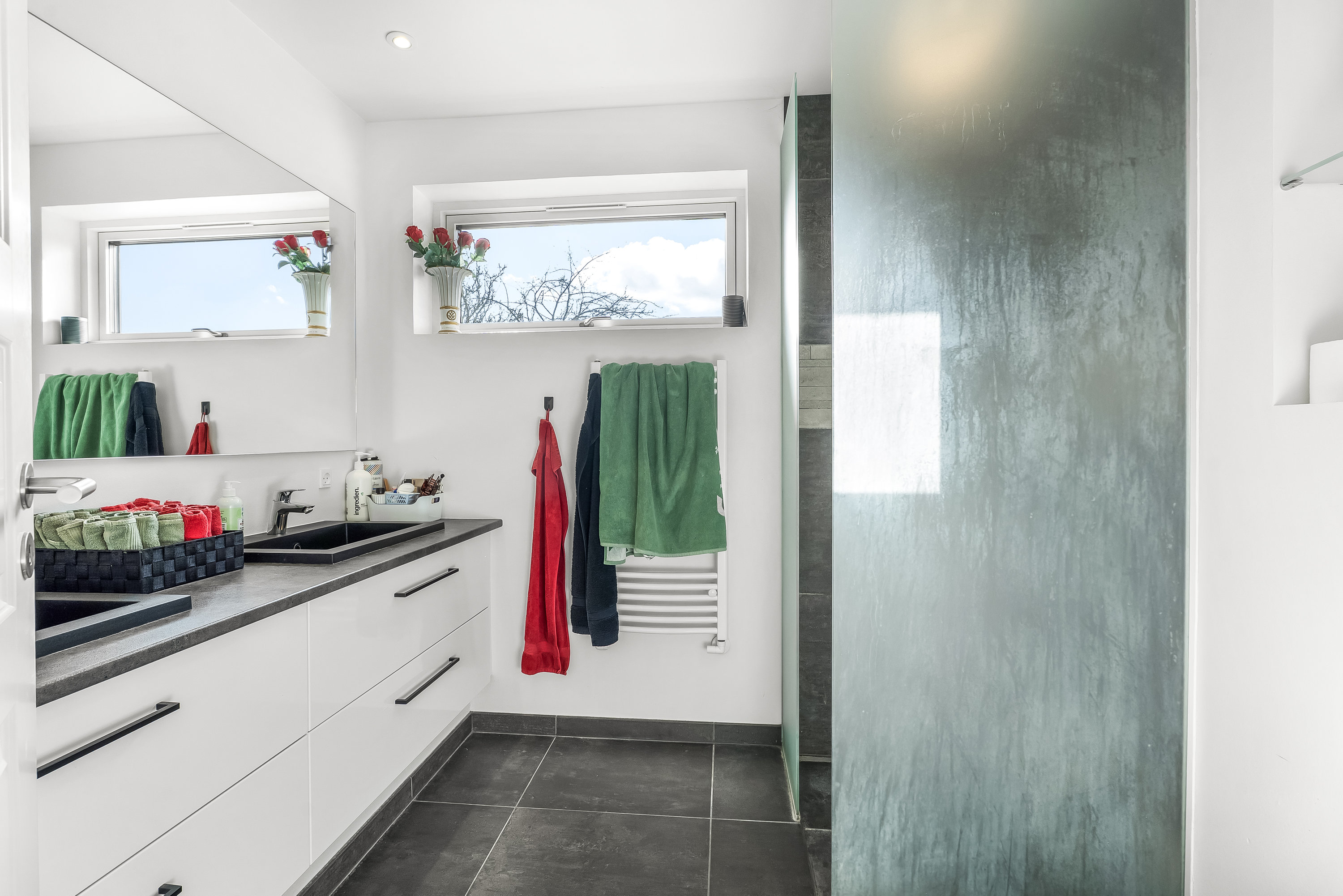 Fremhævet badeværelse billede i fuldskærmstilstand. Billede af Vandværksvej 9, Bangsebro, 4800 Nykøbing F