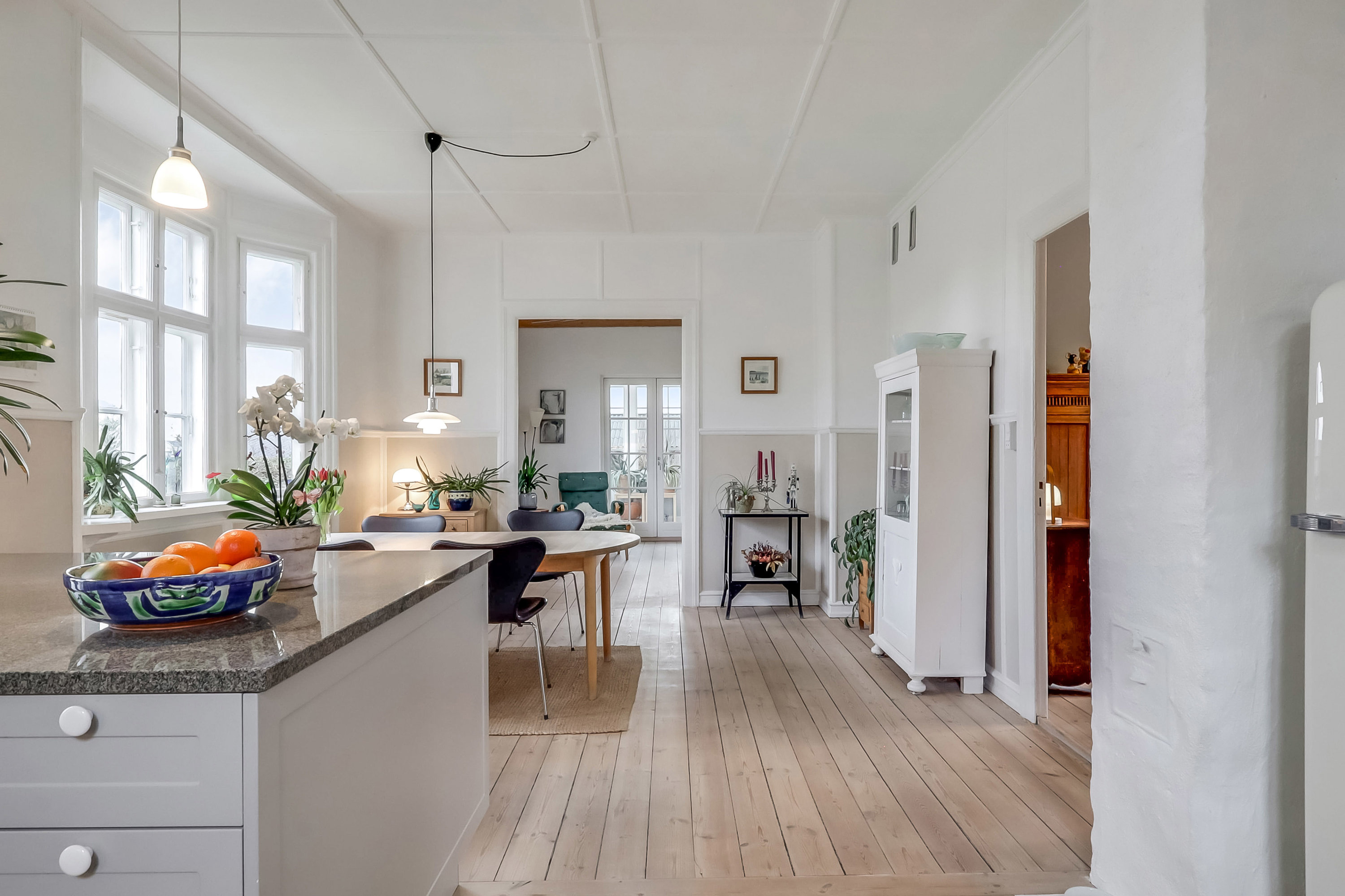 Fremhævet stue billede i fuldskærmstilstand. Billede af Strandhuse 30, 5700 Svendborg