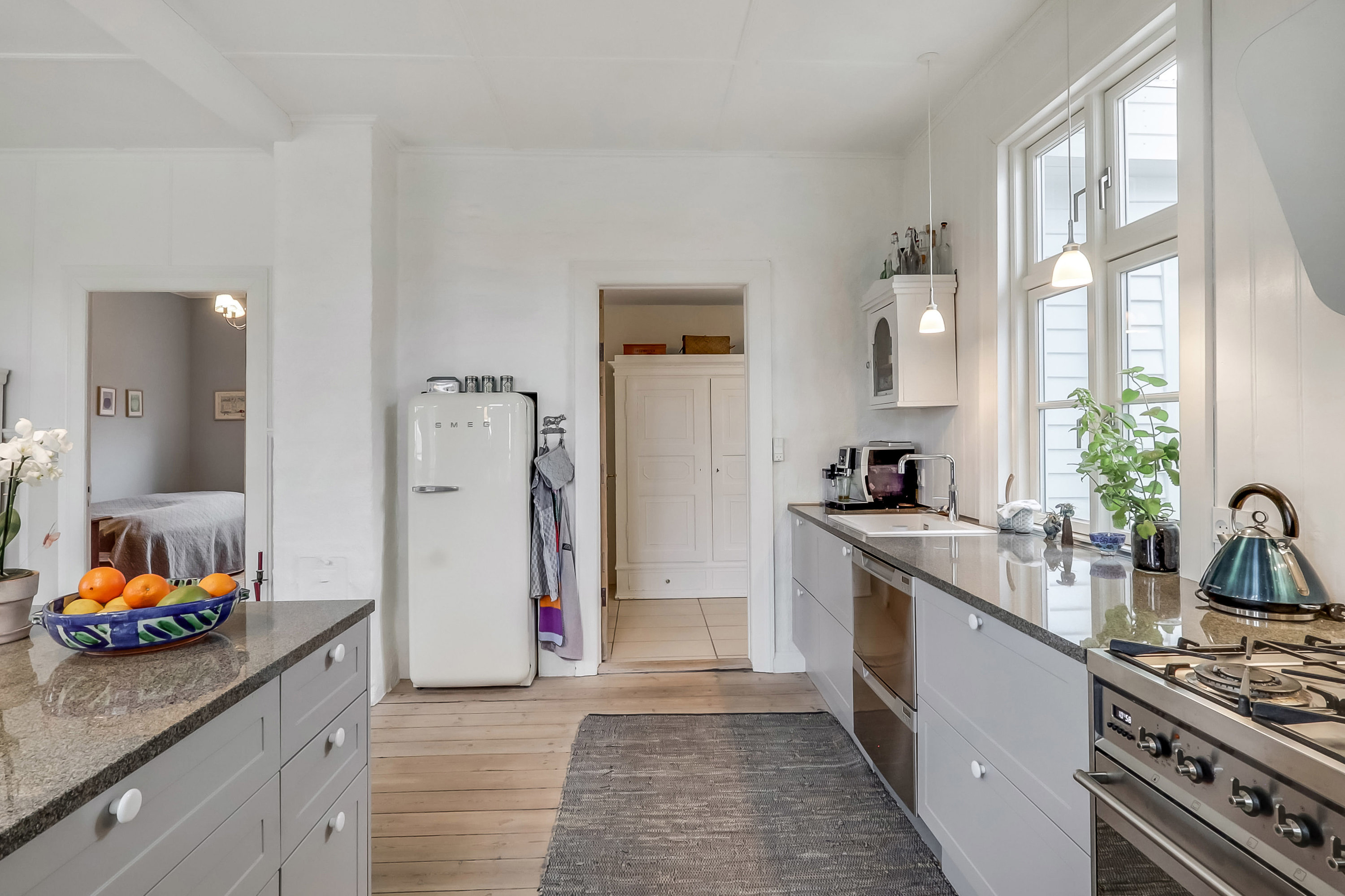 Fremhævet køkken billede i fuldskærmstilstand. Billede af Strandhuse 30, 5700 Svendborg