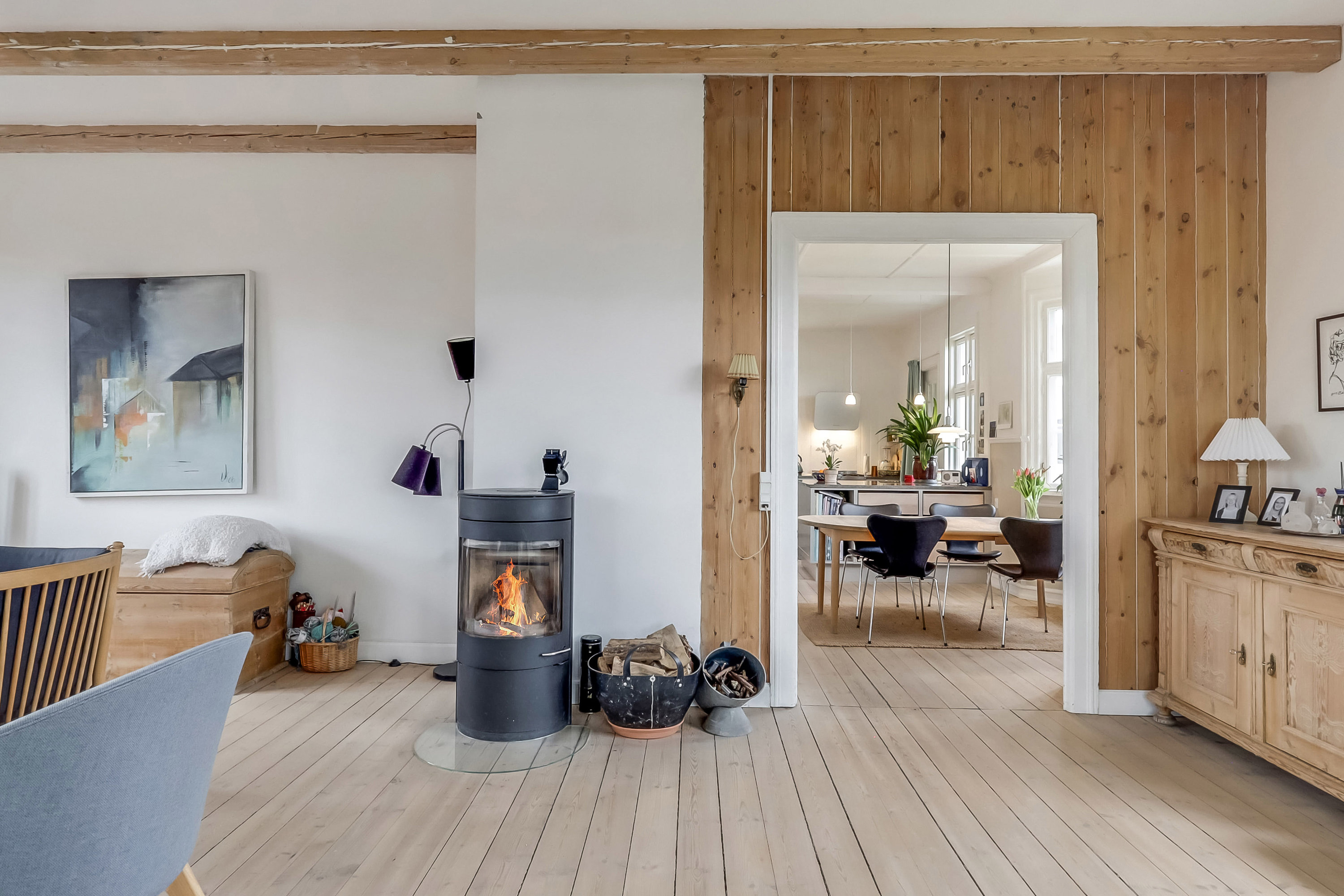 Fremhævet stue billede i fuldskærmstilstand. Billede af Strandhuse 30, 5700 Svendborg