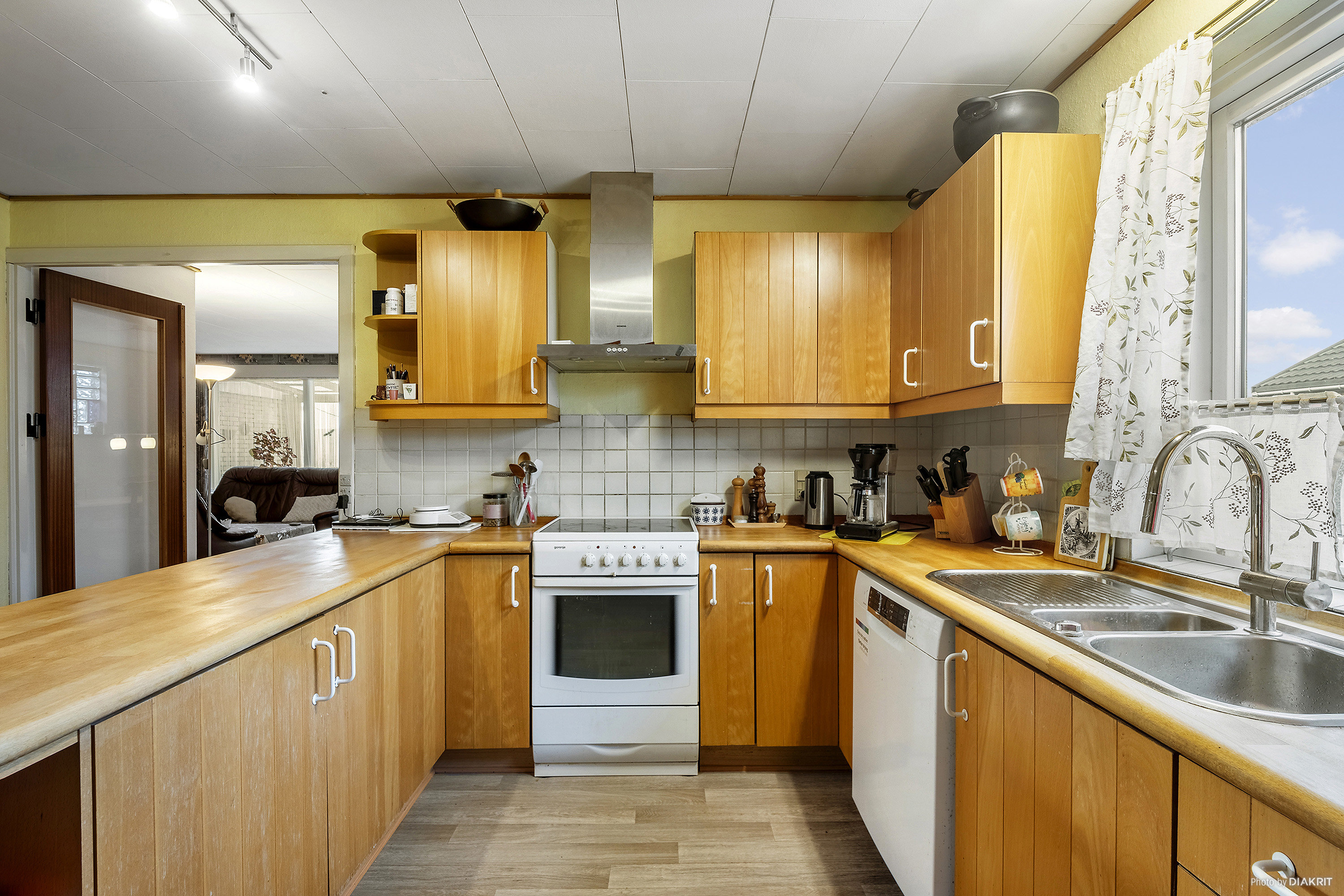 Miniaturebillede 1: køkken. Billede af Præstekærvej 2, 4600 Køge