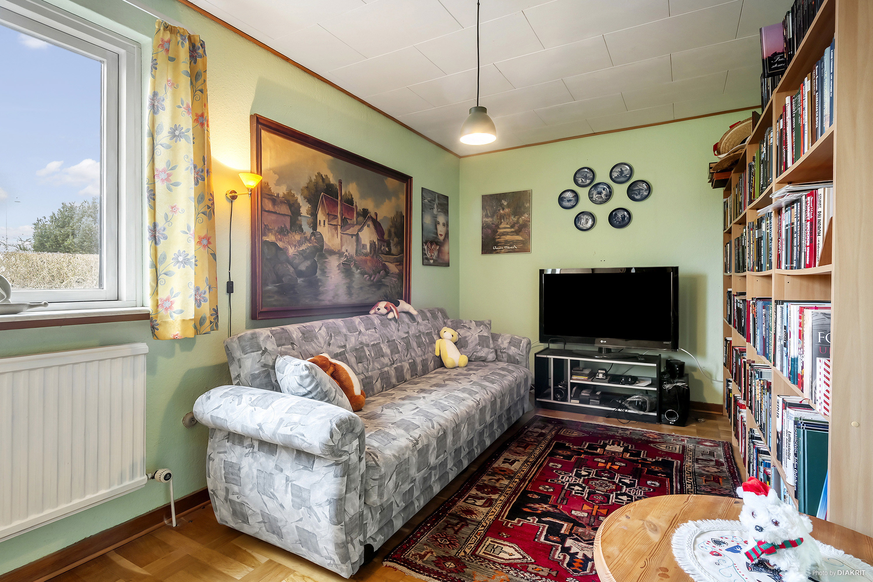 Fremhævet stue billede i fuldskærmstilstand. Billede af Præstekærvej 2, 4600 Køge