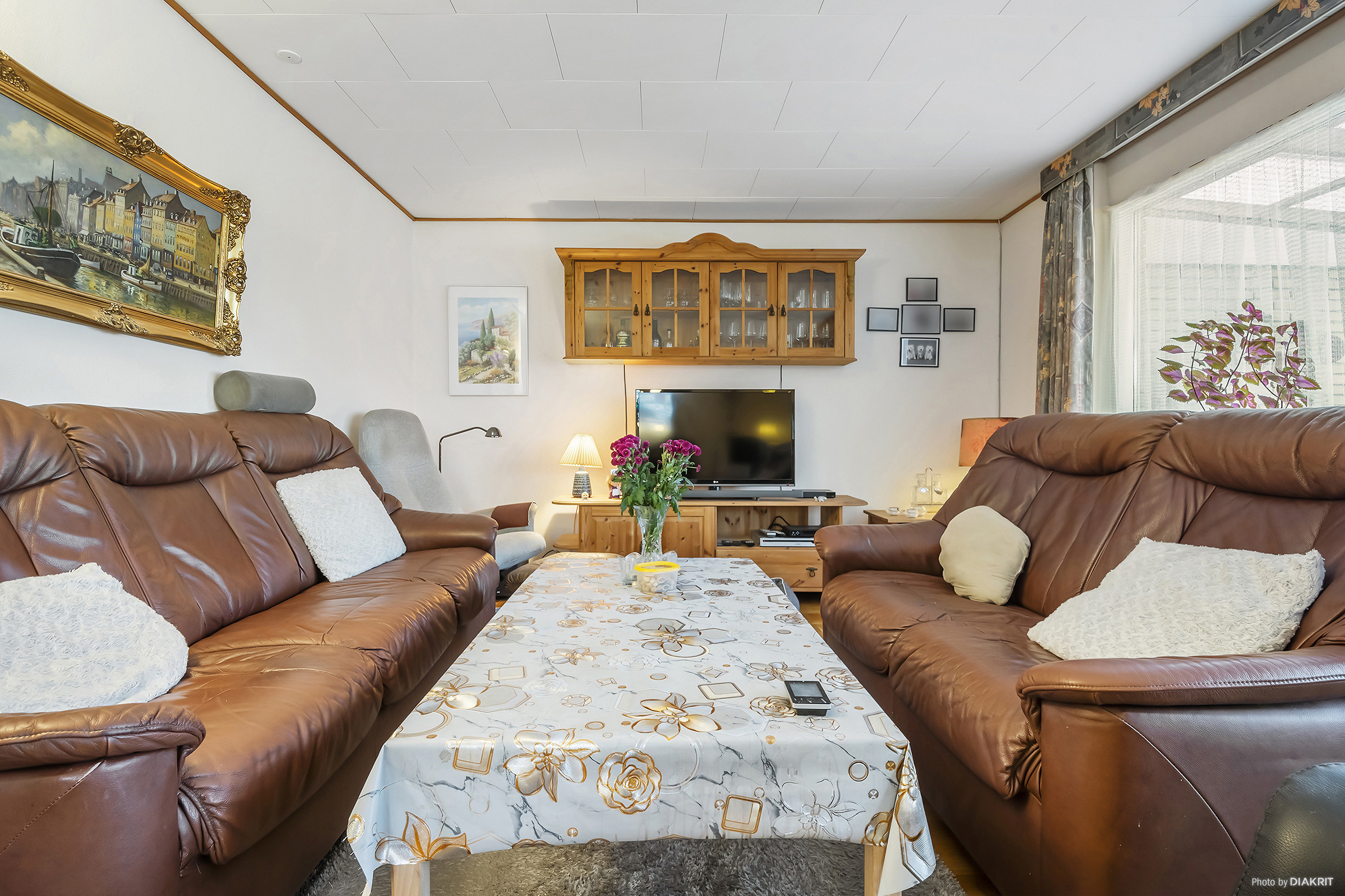 Fremhævet stue billede i fuldskærmstilstand. Billede af Præstekærvej 2, 4600 Køge