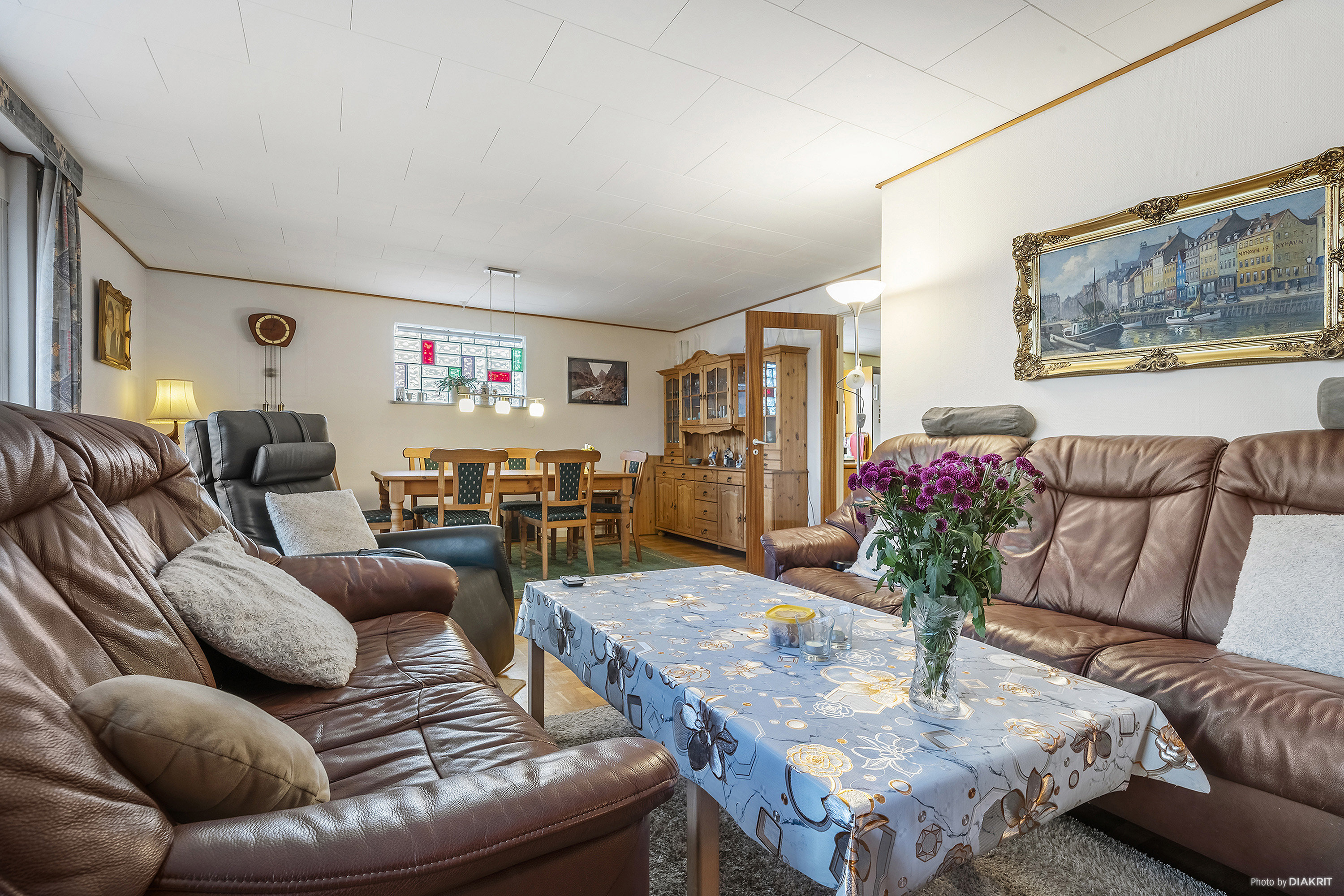 Fremhævet stue billede i fuldskærmstilstand. Billede af Præstekærvej 2, 4600 Køge