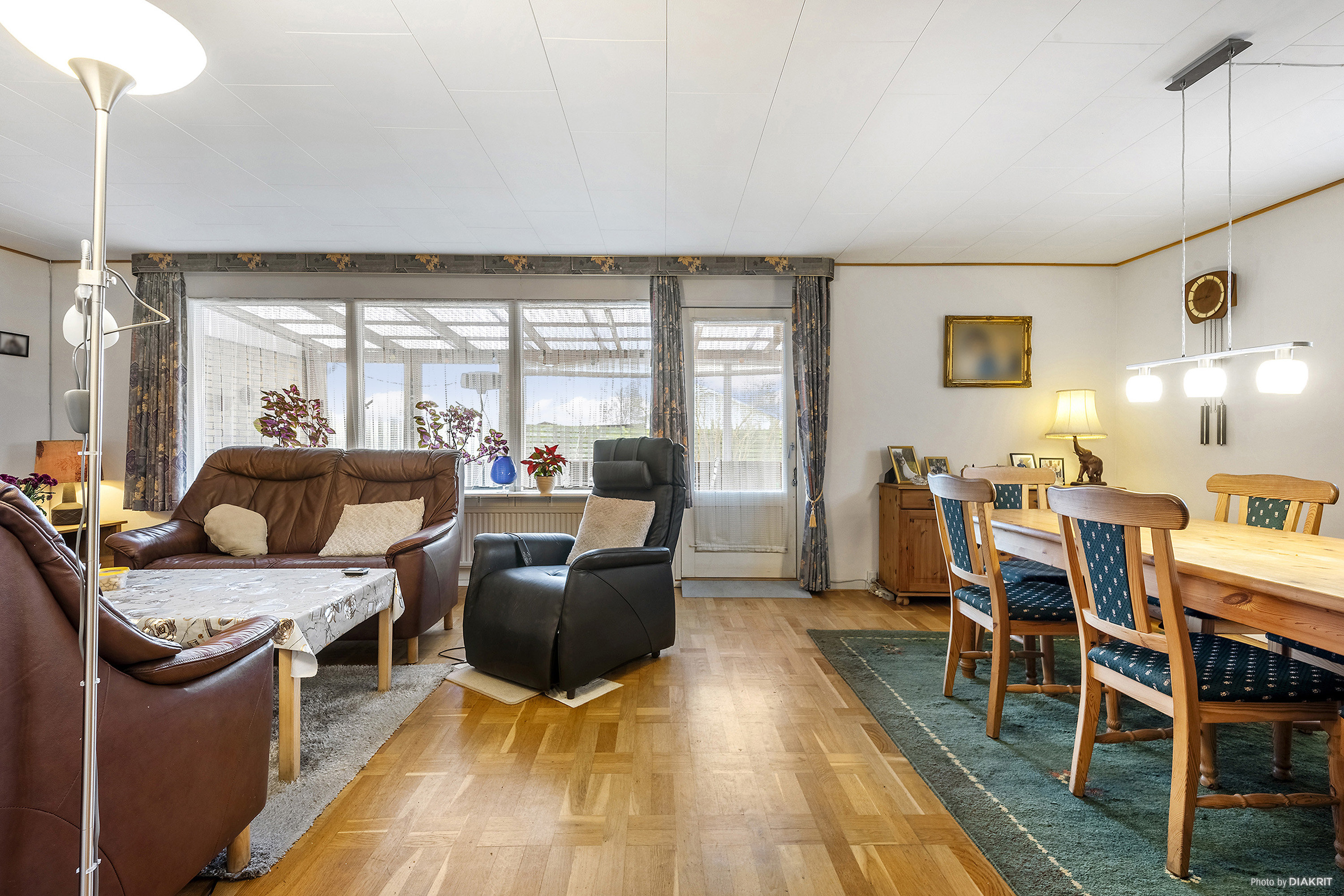 Fremhævet stue billede i fuldskærmstilstand. Billede af Præstekærvej 2, 4600 Køge