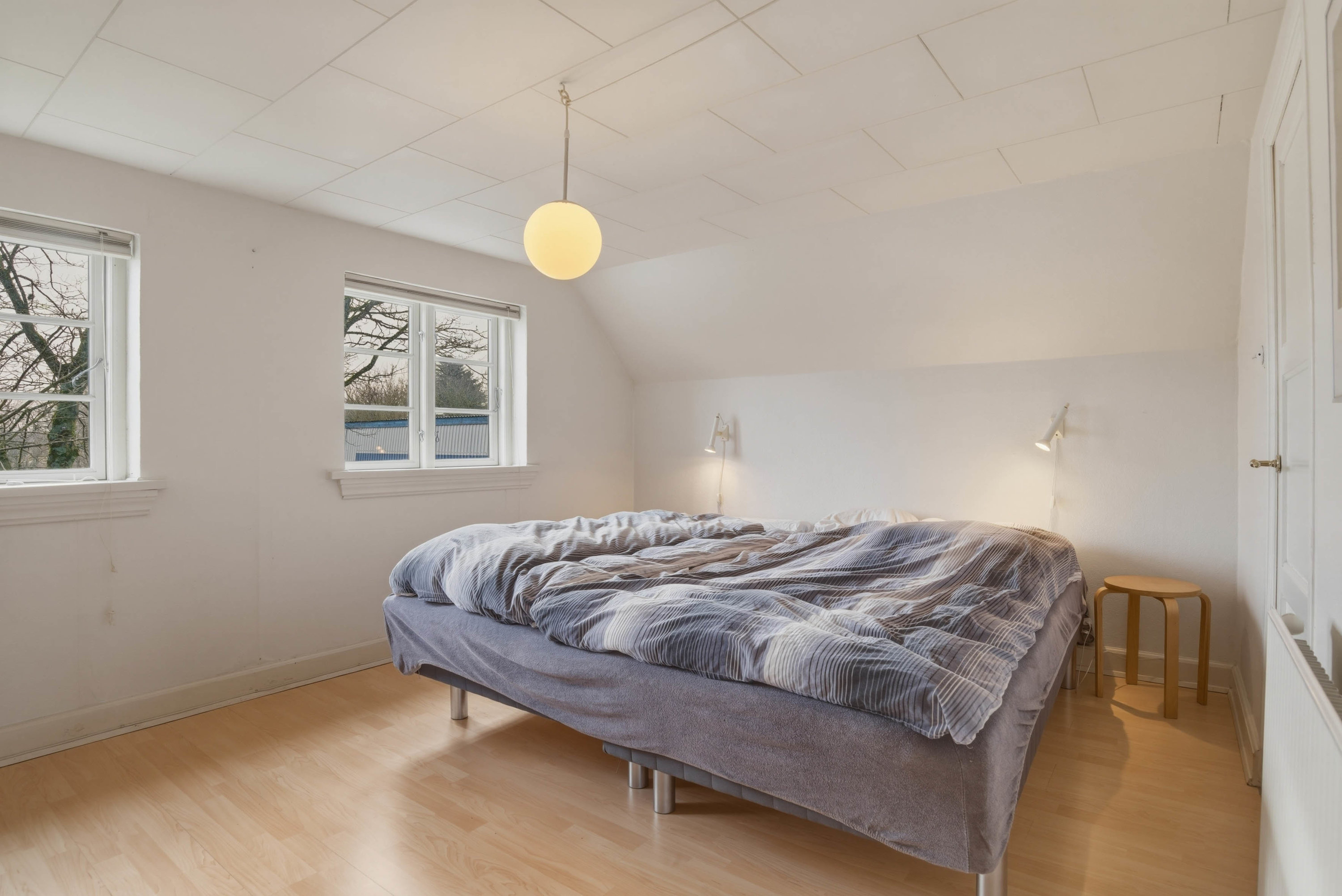 Fremhævet soveværelse billede i fuldskærmstilstand. Billede af Sognegårdsvej 1, Husby, 6990 Ulfborg