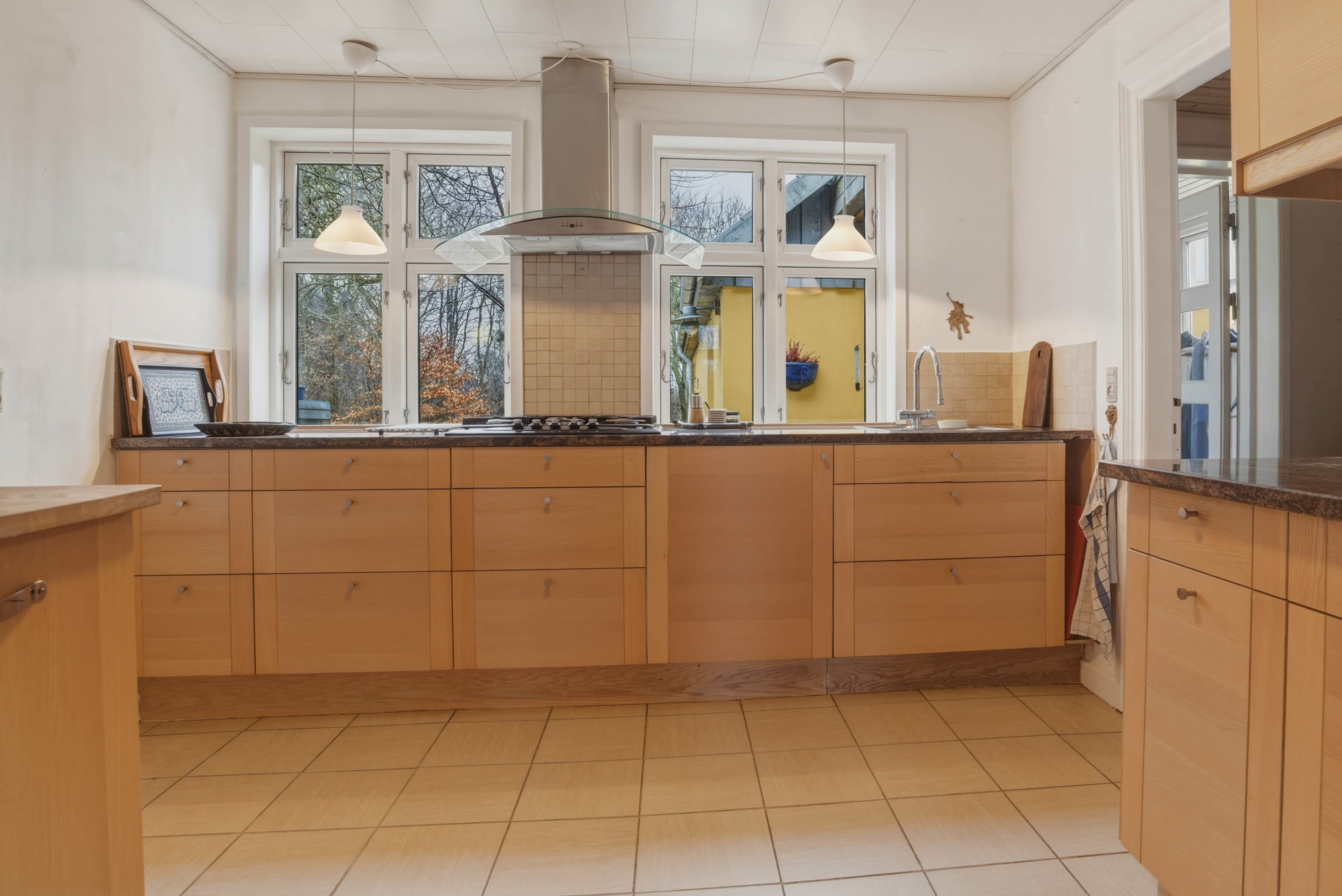 Fremhævet køkken billede i fuldskærmstilstand. Billede af Sognegårdsvej 1, Husby, 6990 Ulfborg