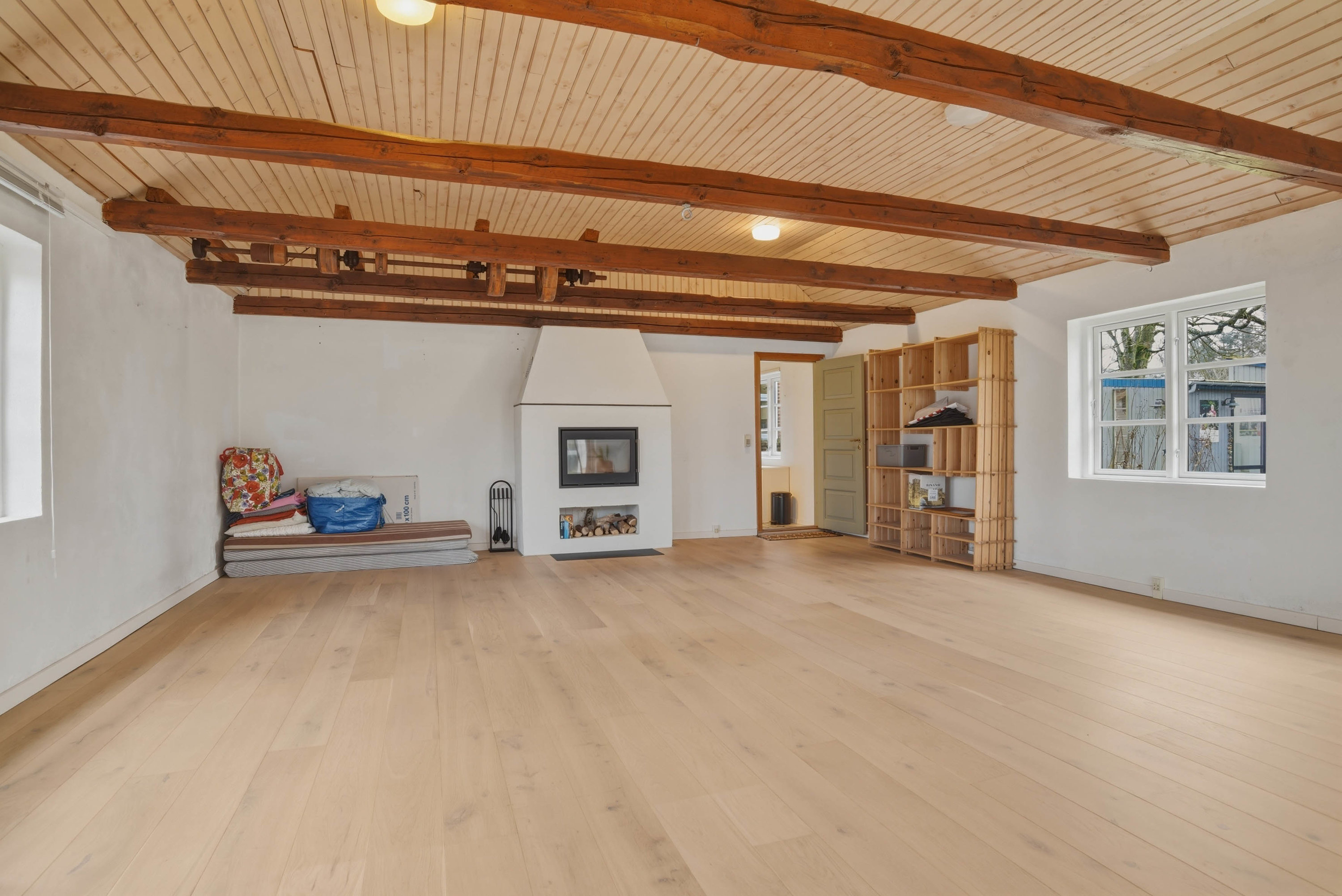 Fremhævet stue billede i fuldskærmstilstand. Billede af Sognegårdsvej 1, Husby, 6990 Ulfborg