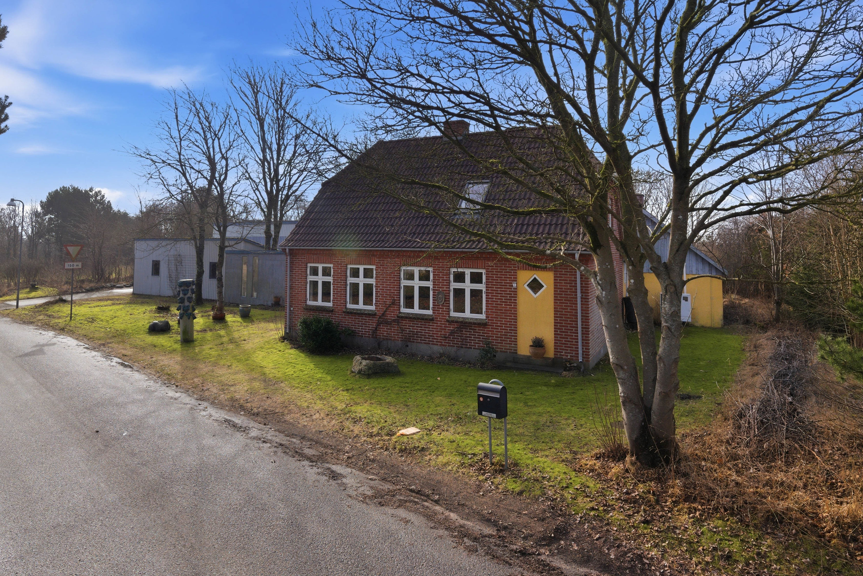 Miniaturebillede 2: ejendommen. Billede af Sognegårdsvej 1, Husby, 6990 Ulfborg