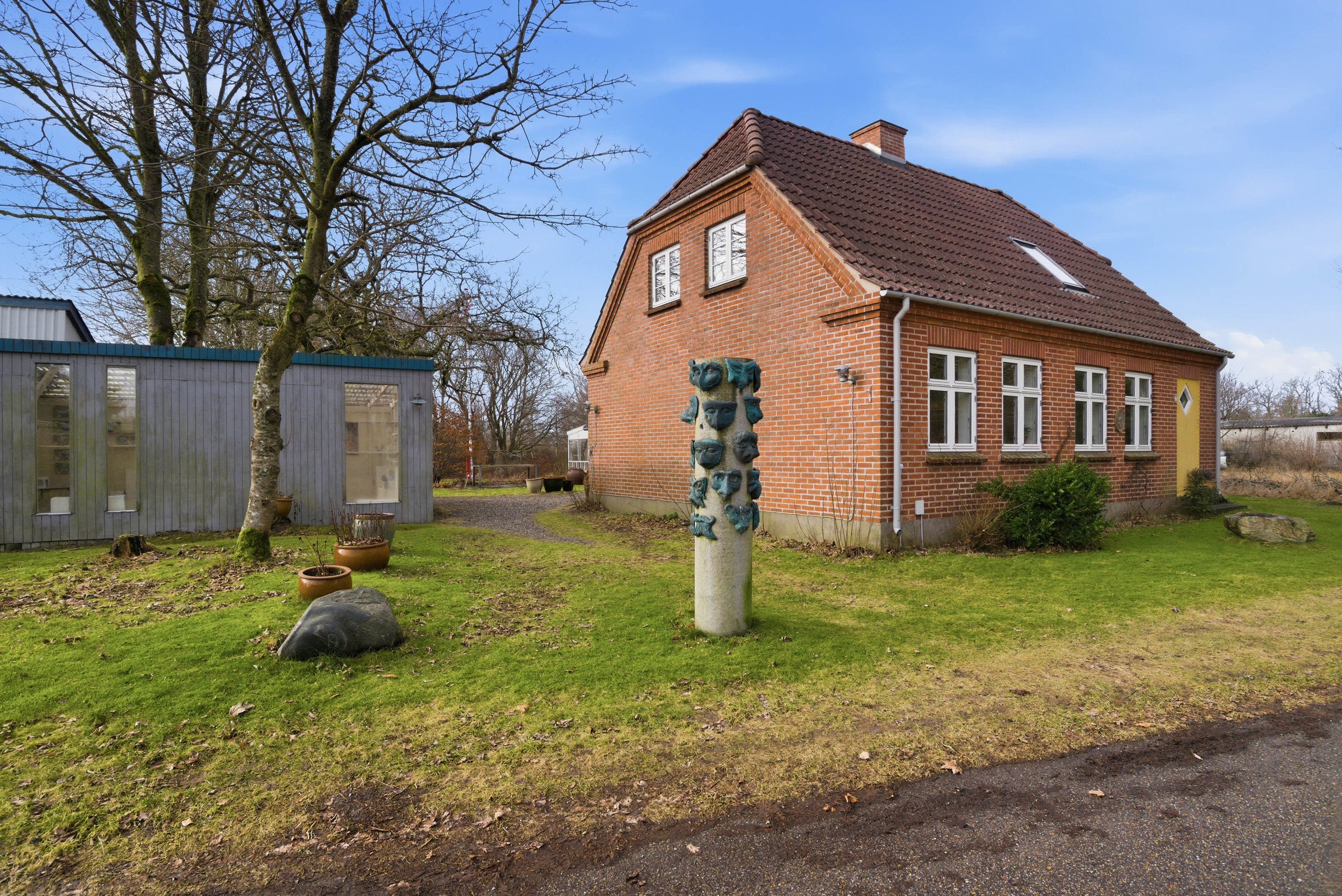 Fremhævet ejendommen billede i fuldskærmstilstand. Billede af Sognegårdsvej 1, Husby, 6990 Ulfborg