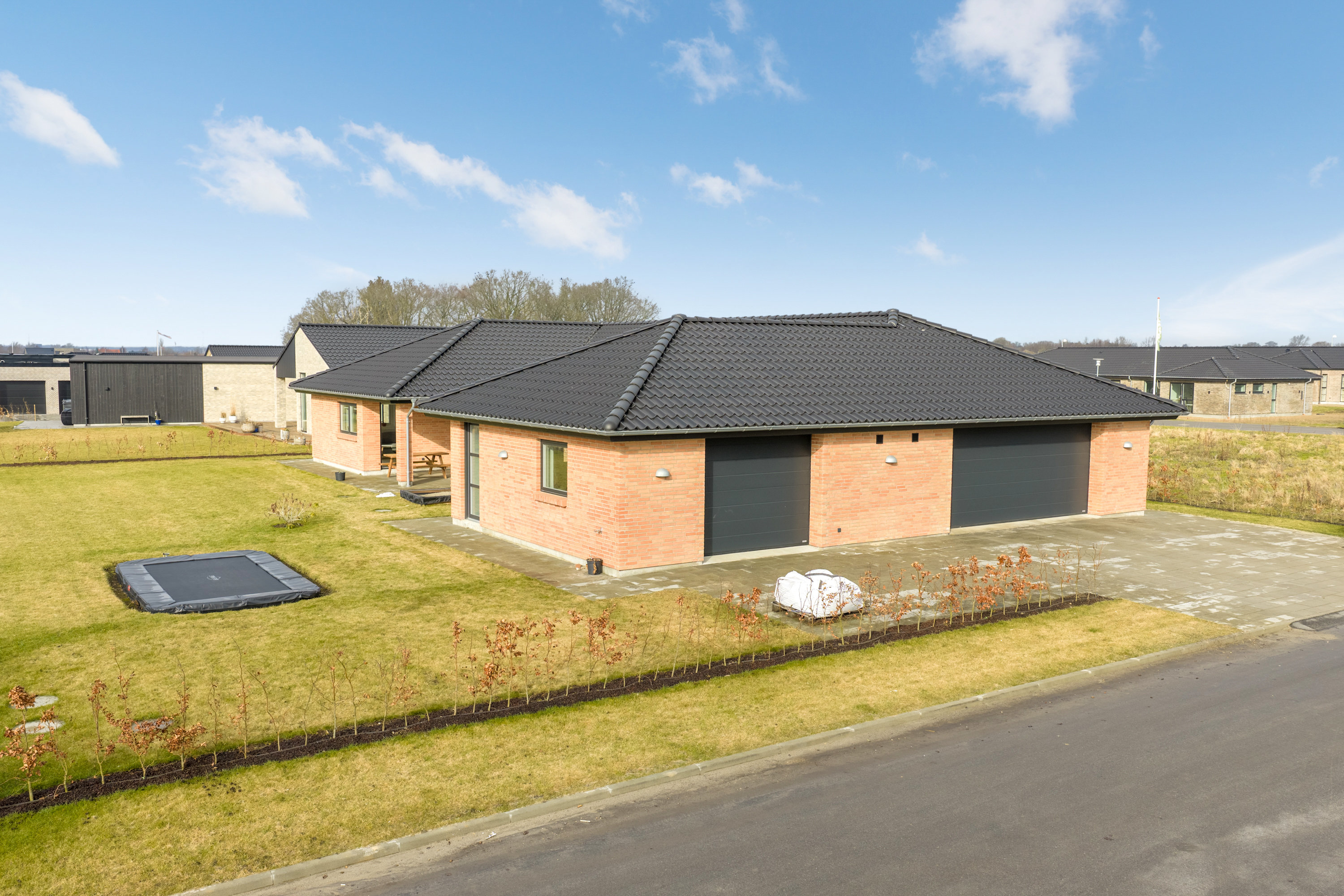 Miniaturebillede 1: luftfoto. Billede af Fjordmarken 17, Skrillinge, 5500 Middelfart