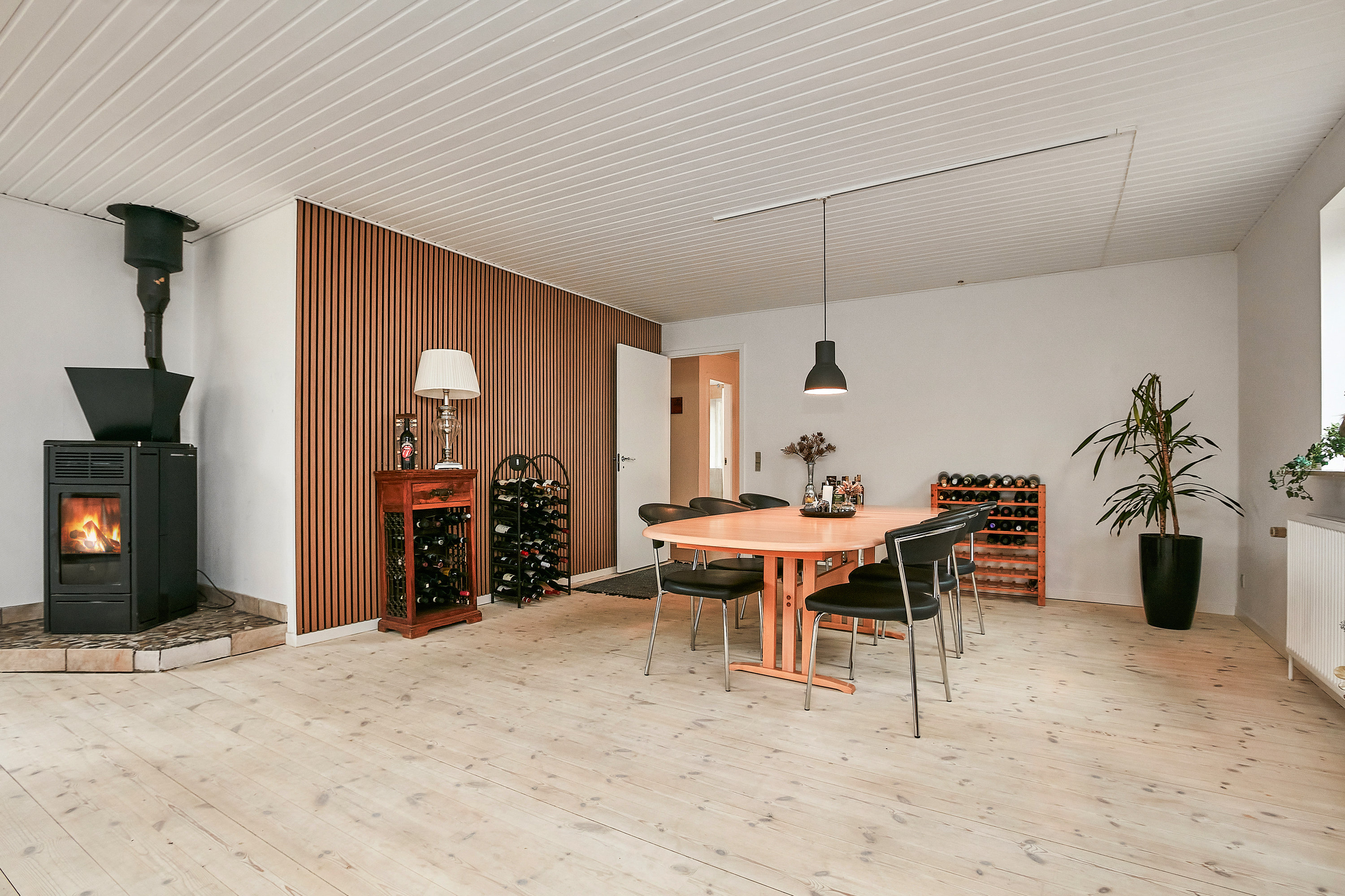 Fremhævet stue billede i fuldskærmstilstand. Billede af Egernvej 1, 8700 Horsens