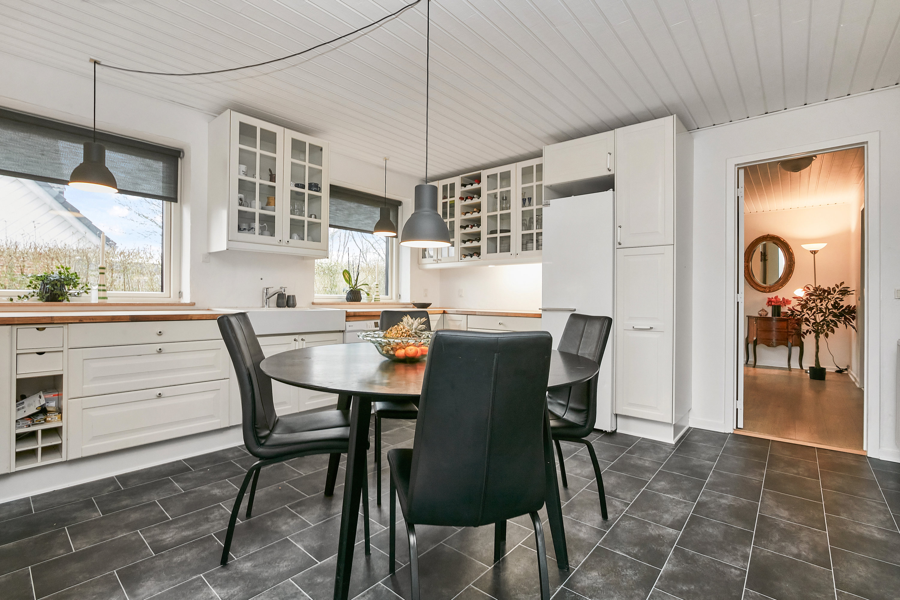 Fremhævet køkken billede i fuldskærmstilstand. Billede af Egernvej 1, 8700 Horsens