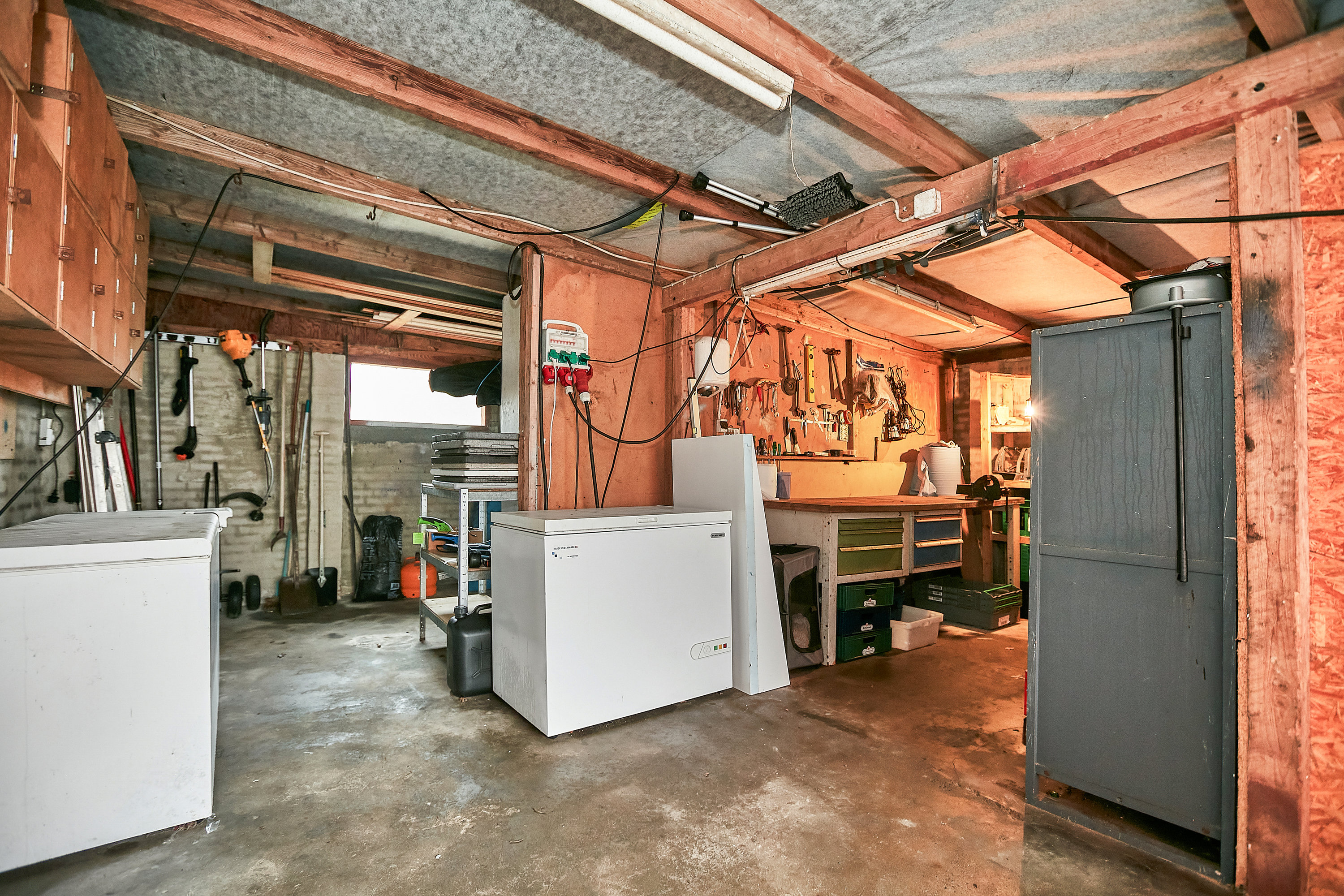 Fremhævet garage billede i fuldskærmstilstand. Billede af Egernvej 1, 8700 Horsens