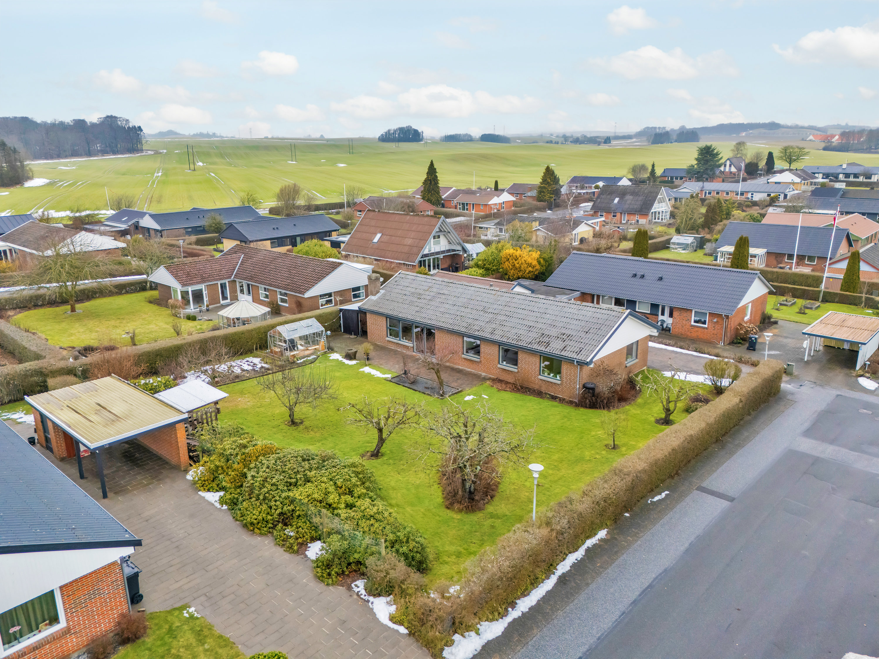 Fremhævet luftfoto billede i fuldskærmstilstand. Billede af Ørnehøjen 21, 8520 Lystrup