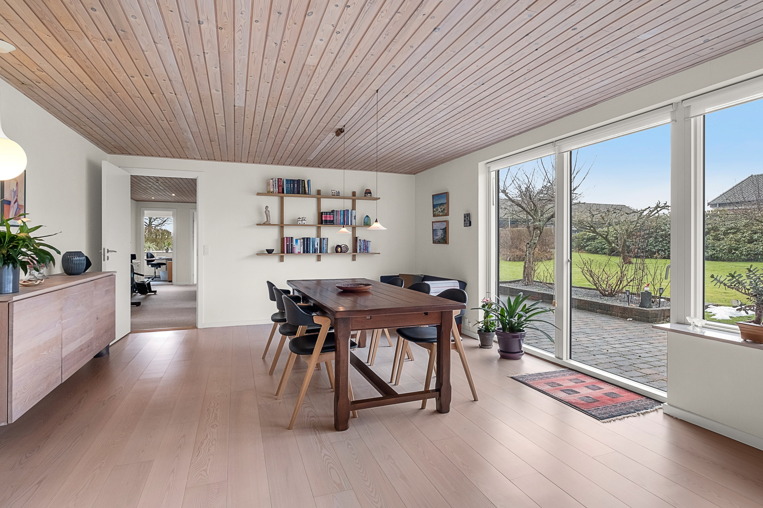 Fremhævet stue billede i fuldskærmstilstand. Billede af Ørnehøjen 21, 8520 Lystrup