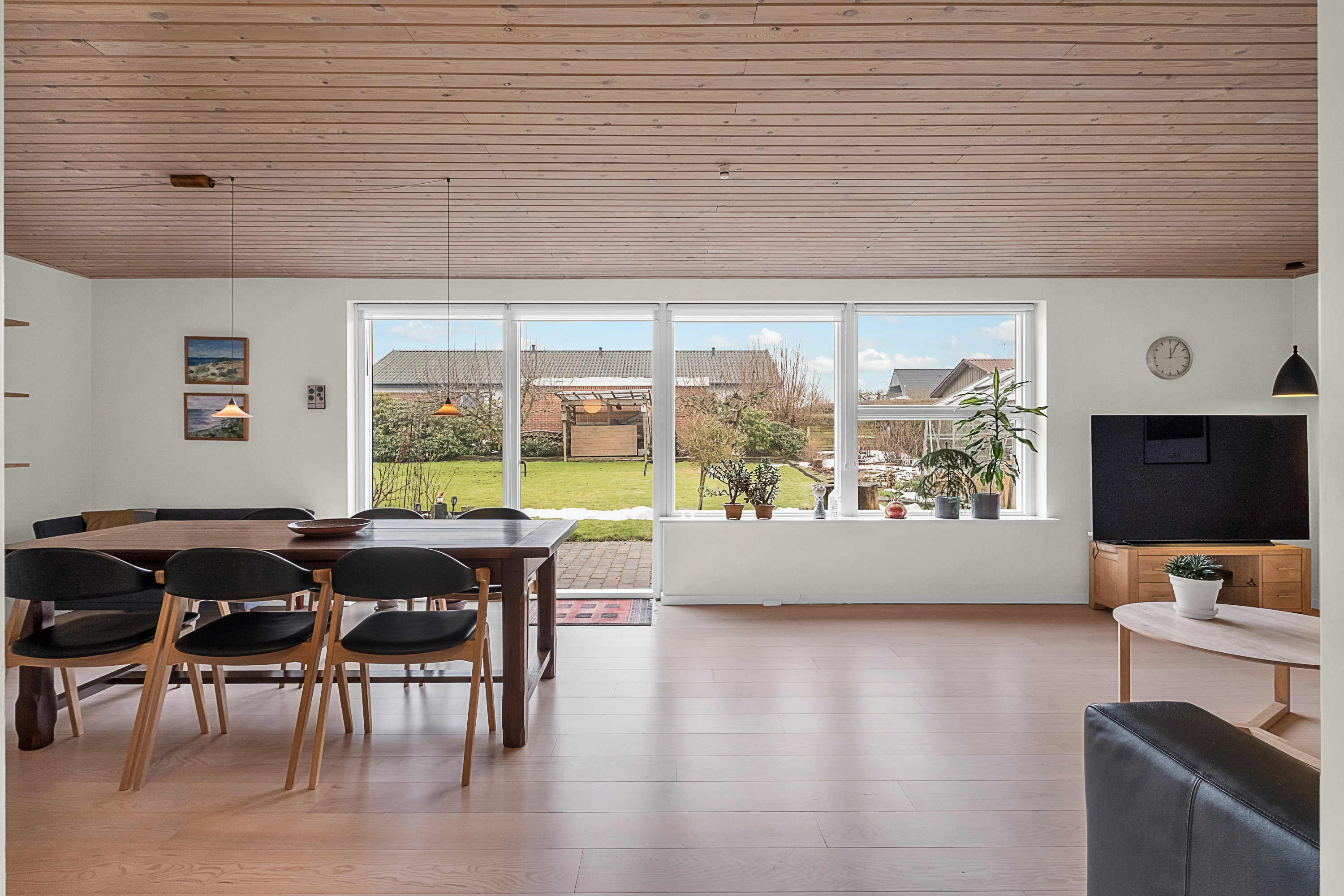 Fremhævet stue billede i fuldskærmstilstand. Billede af Ørnehøjen 21, 8520 Lystrup