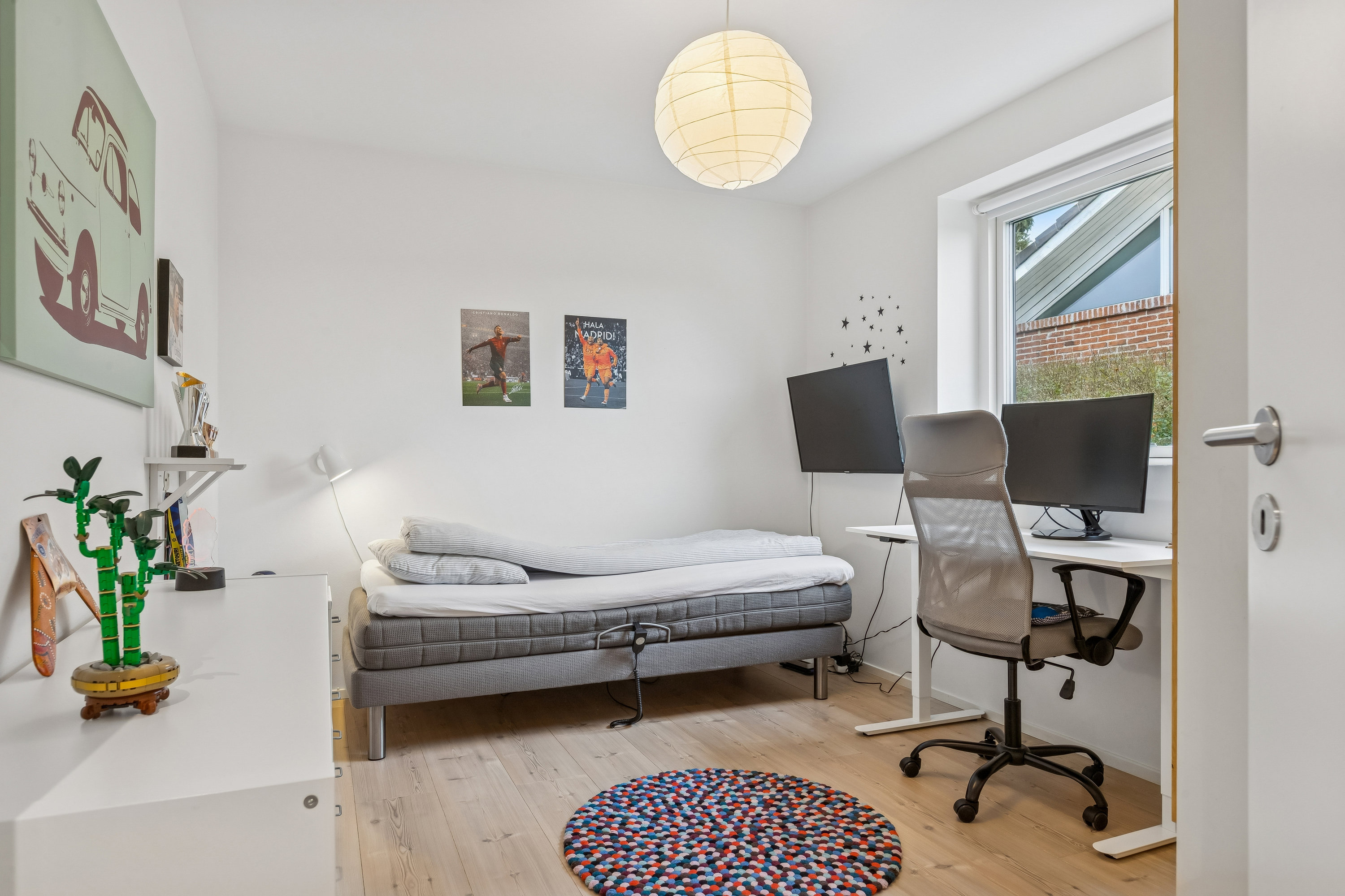 Fremhævet værelse billede i fuldskærmstilstand. Billede af Starup Alle 22, 2770 Kastrup