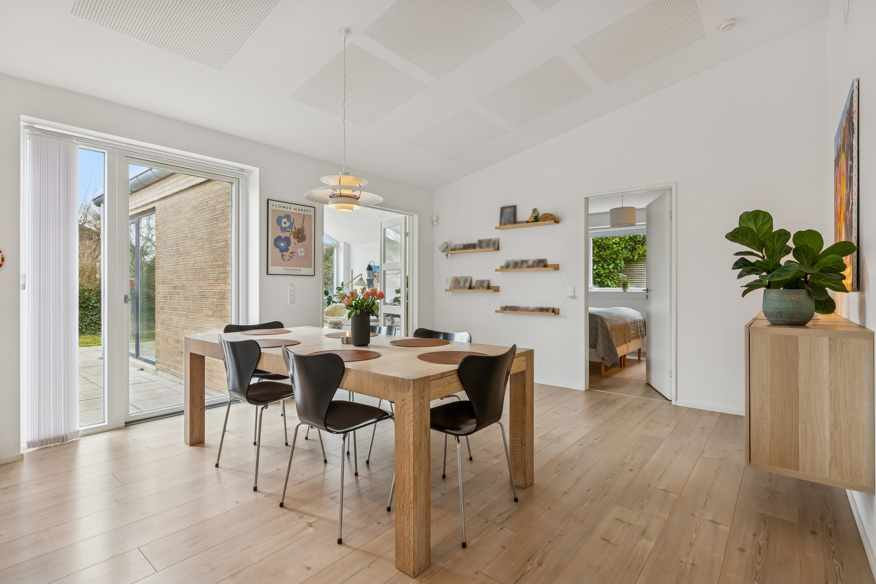 Fremhævet stue billede i fuldskærmstilstand. Billede af Starup Alle 22, 2770 Kastrup