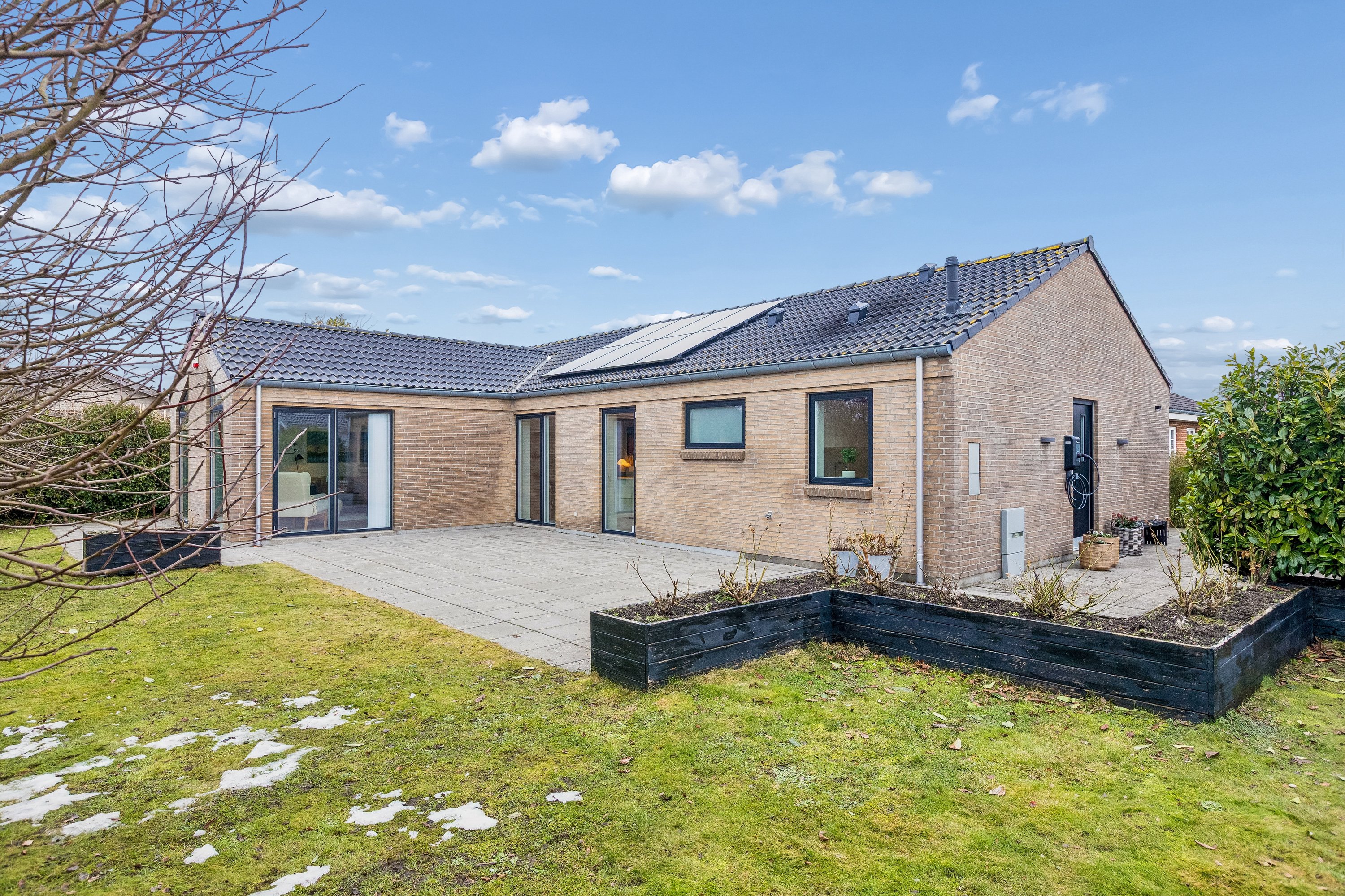 Fremhævet andet billede i fuldskærmstilstand. Billede af Starup Alle 22, 2770 Kastrup