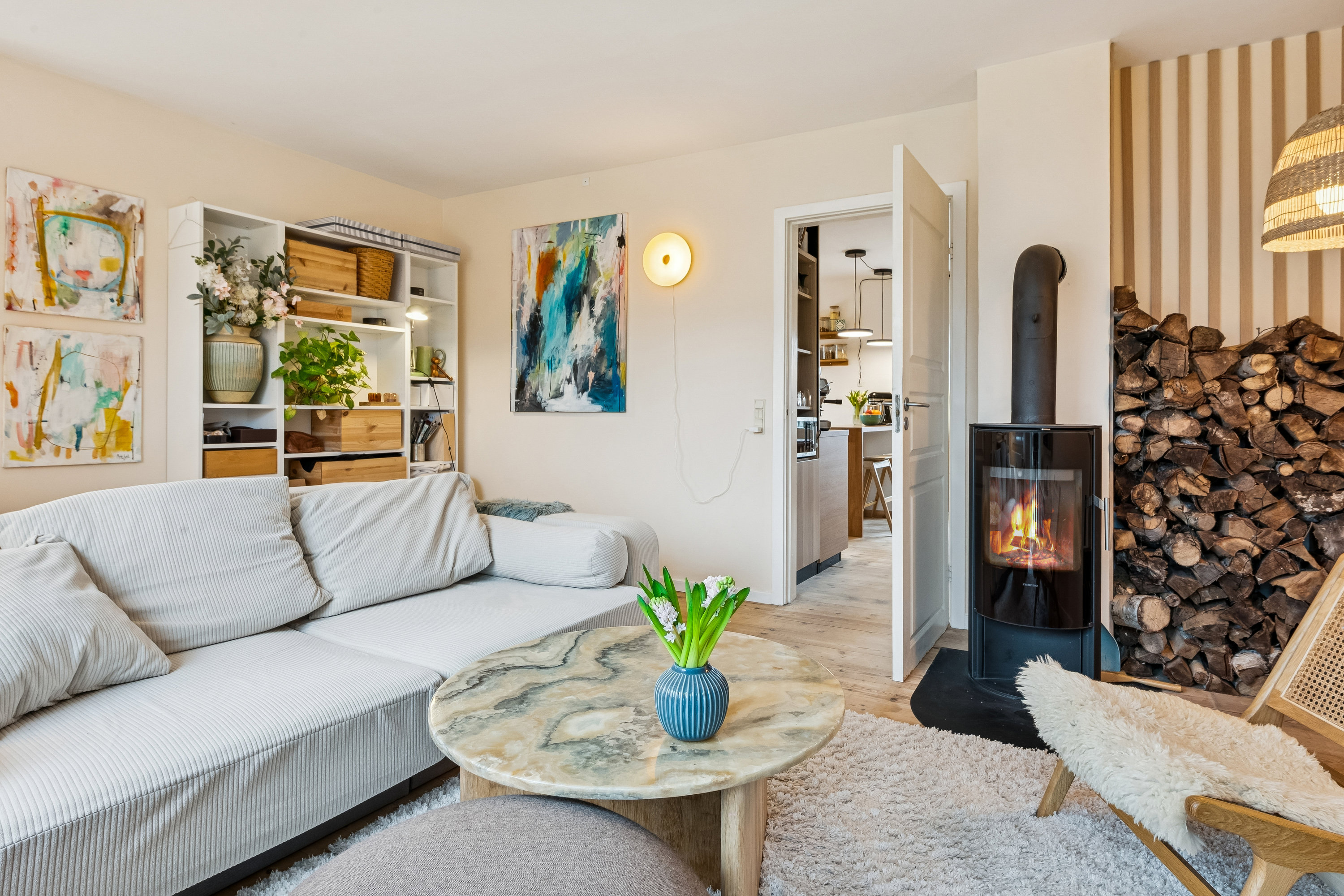 Fremhævet stue billede i fuldskærmstilstand. Billede af Bagsværdvej 95, 2800 Kongens Lyngby