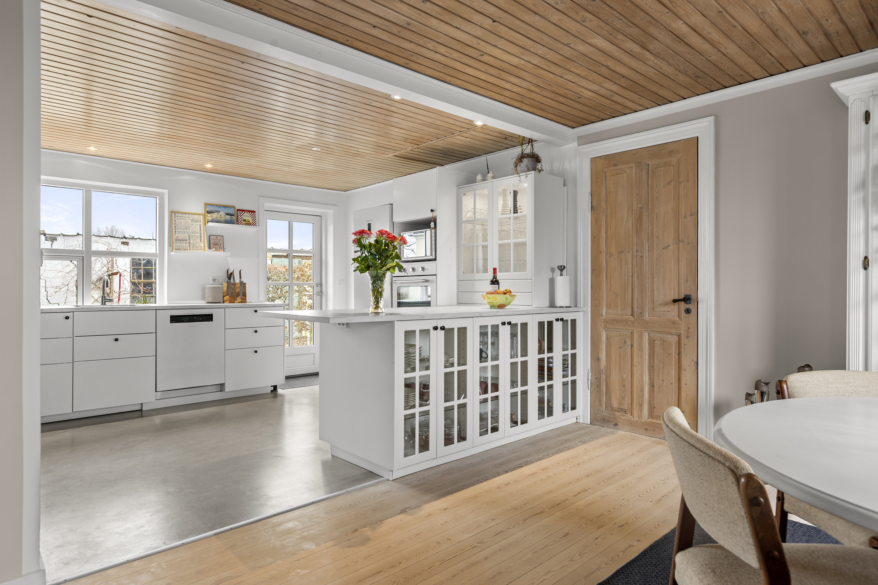 Fremhævet køkken billede i fuldskærmstilstand. Billede af Tranemosevej 133, 4400 Kalundborg