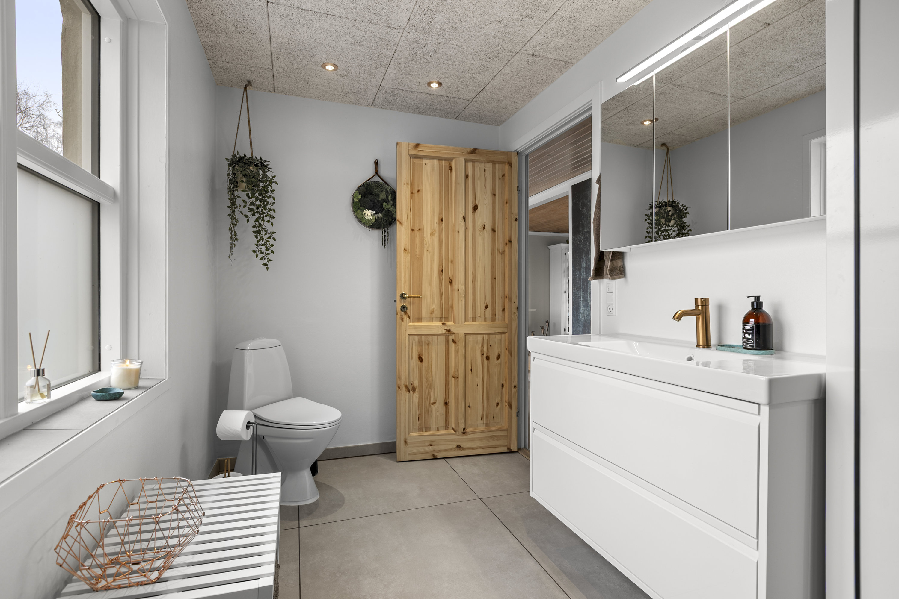 Fremhævet badeværelse billede i fuldskærmstilstand. Billede af Tranemosevej 133, 4400 Kalundborg