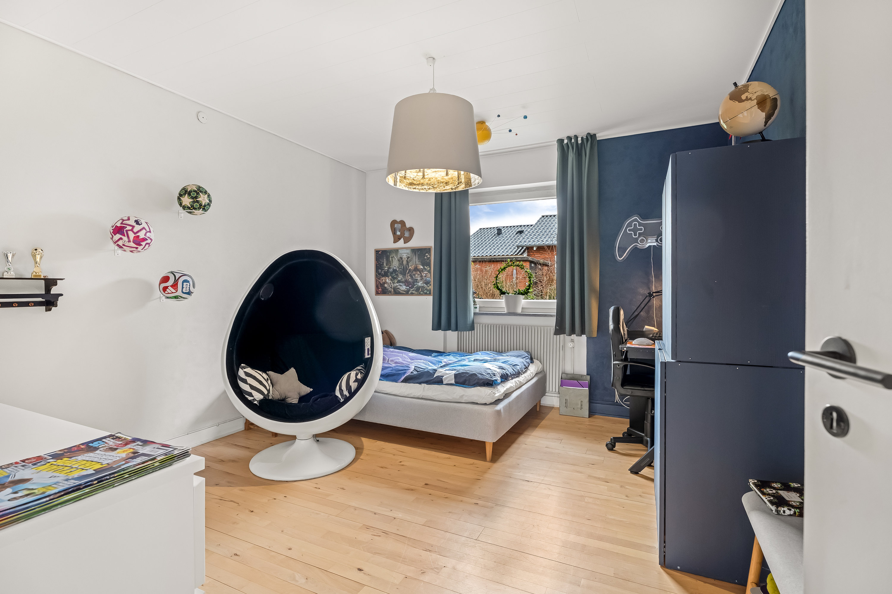 Fremhævet soveværelse billede i fuldskærmstilstand. Billede af Nørrevænget 12, 4800 Nykøbing F