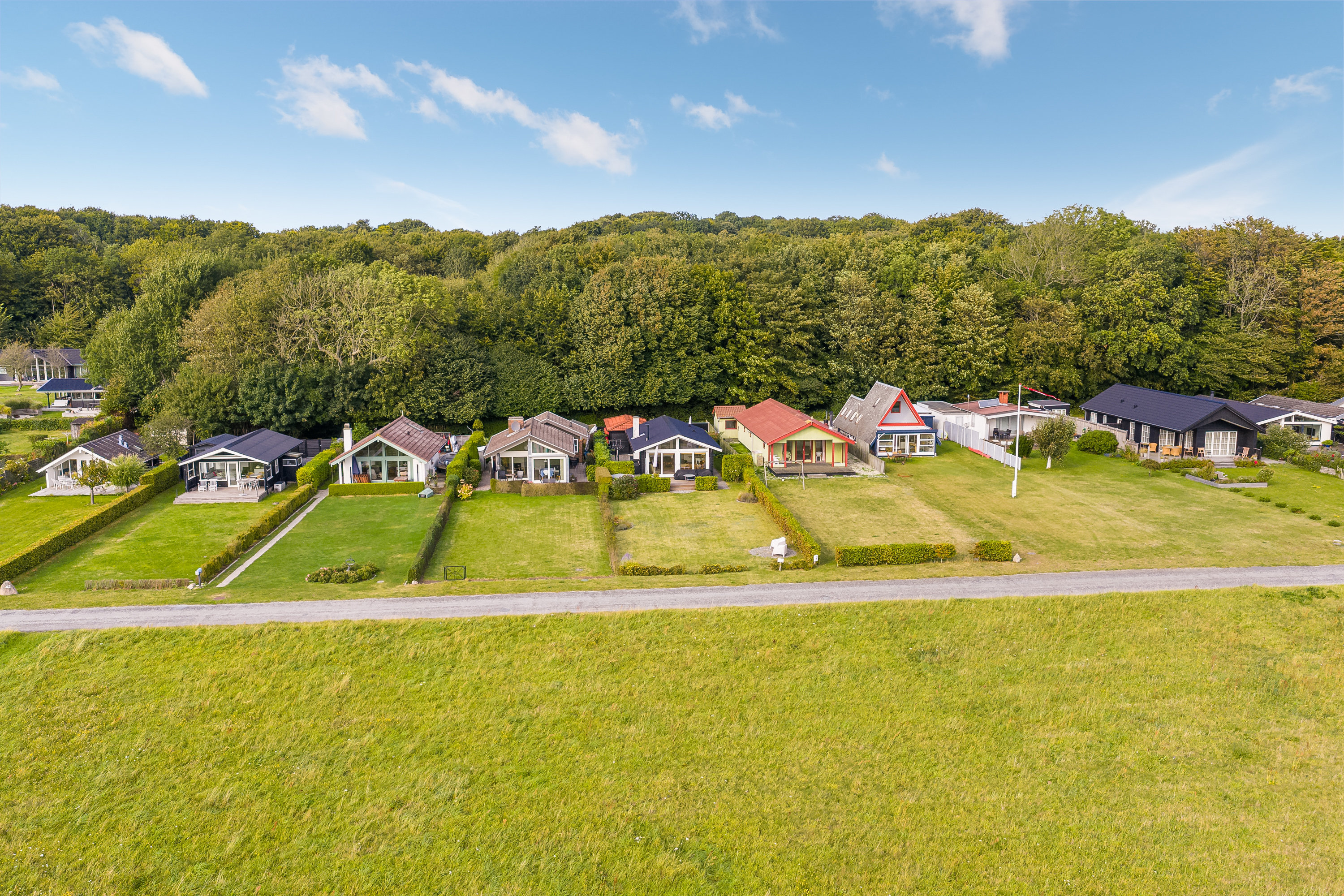 Fremhævet luftfoto billede i fuldskærmstilstand. Billede af Skovkrogen 36, Skovkrogen, 5683 Haarby