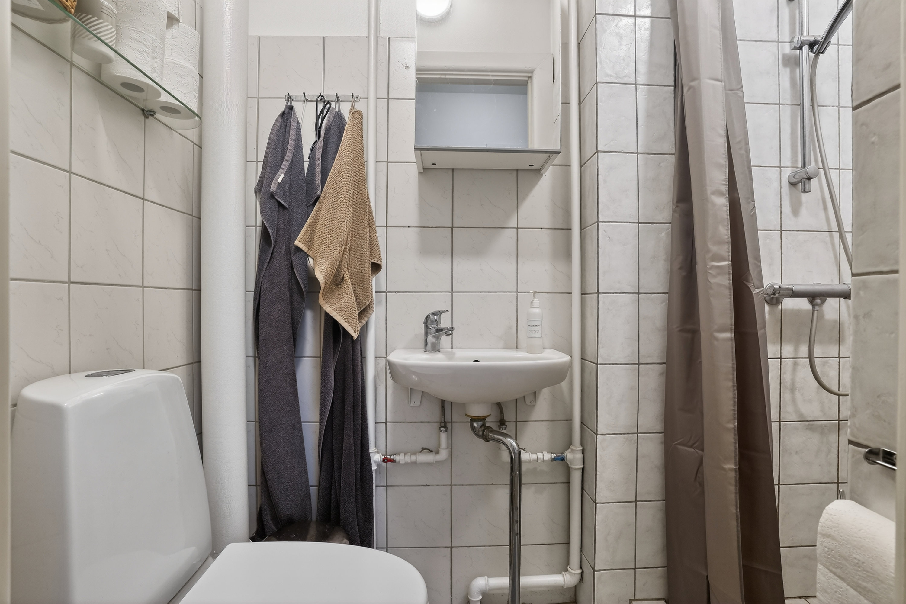 Fremhævet badeværelse billede i fuldskærmstilstand. Billede af Lauravej 1, 1. th., 2500 Valby