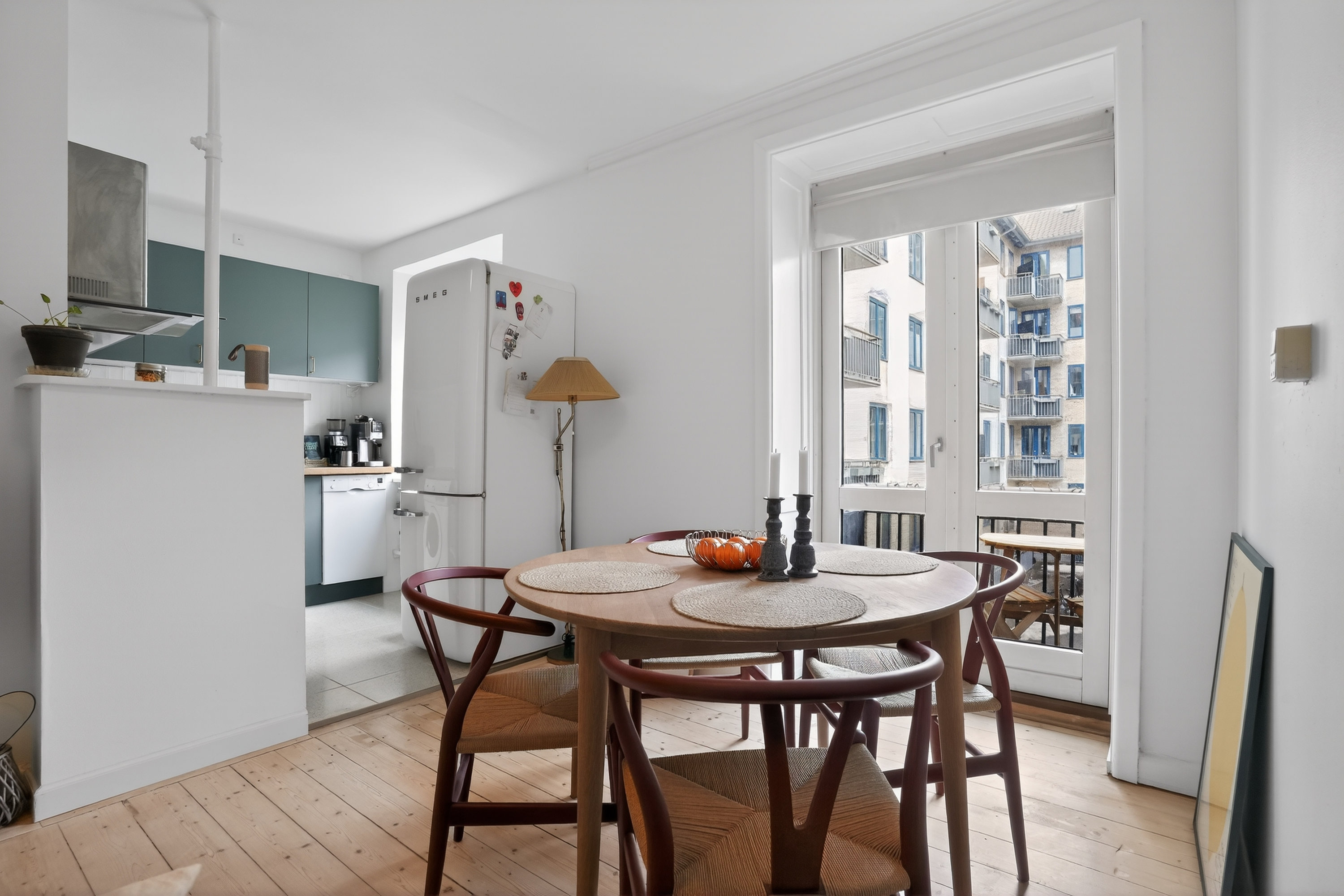 Miniaturebillede 1: spisestue. Billede af Lauravej 1, 1. th., 2500 Valby