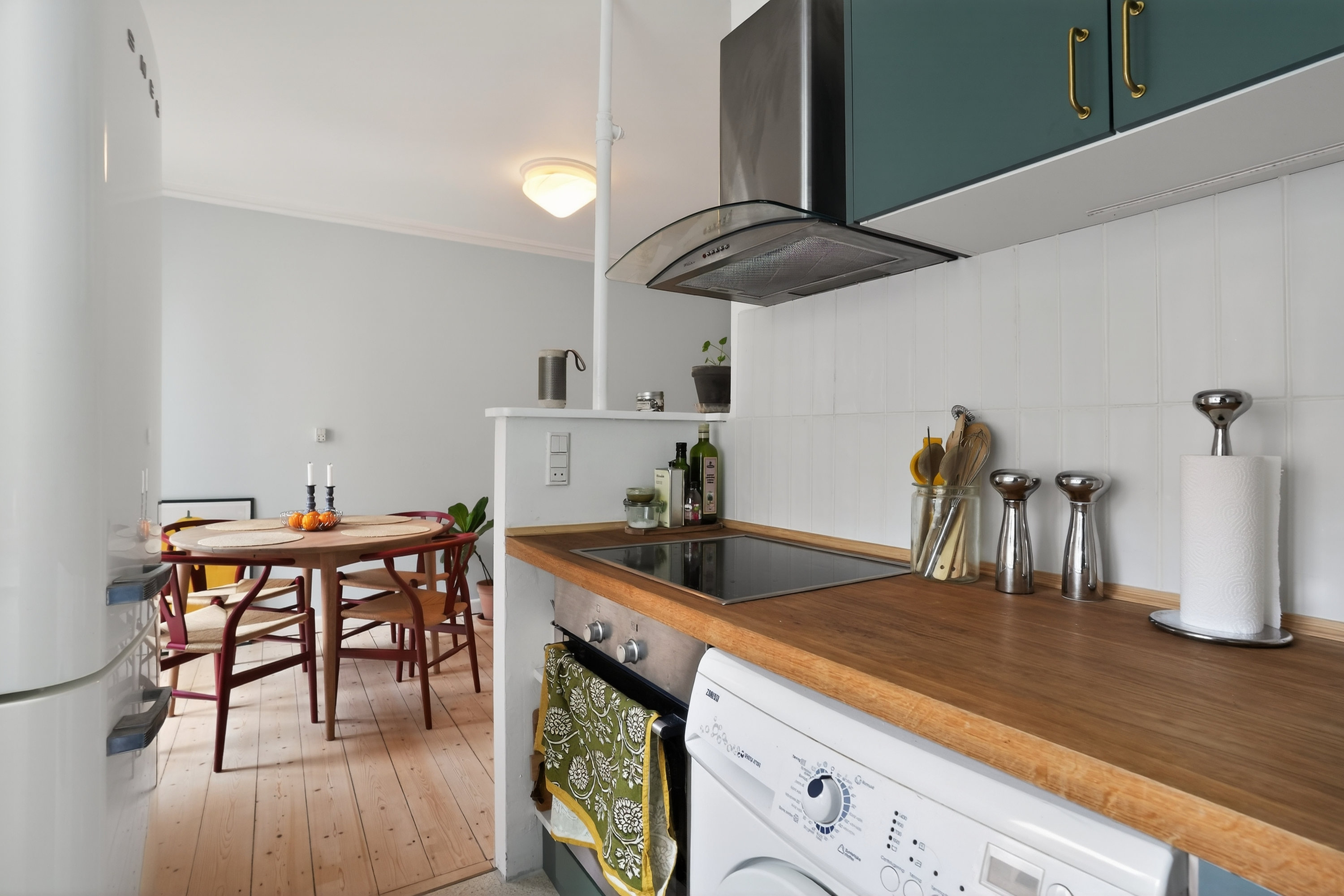 Fremhævet køkken billede i fuldskærmstilstand. Billede af Lauravej 1, 1. th., 2500 Valby