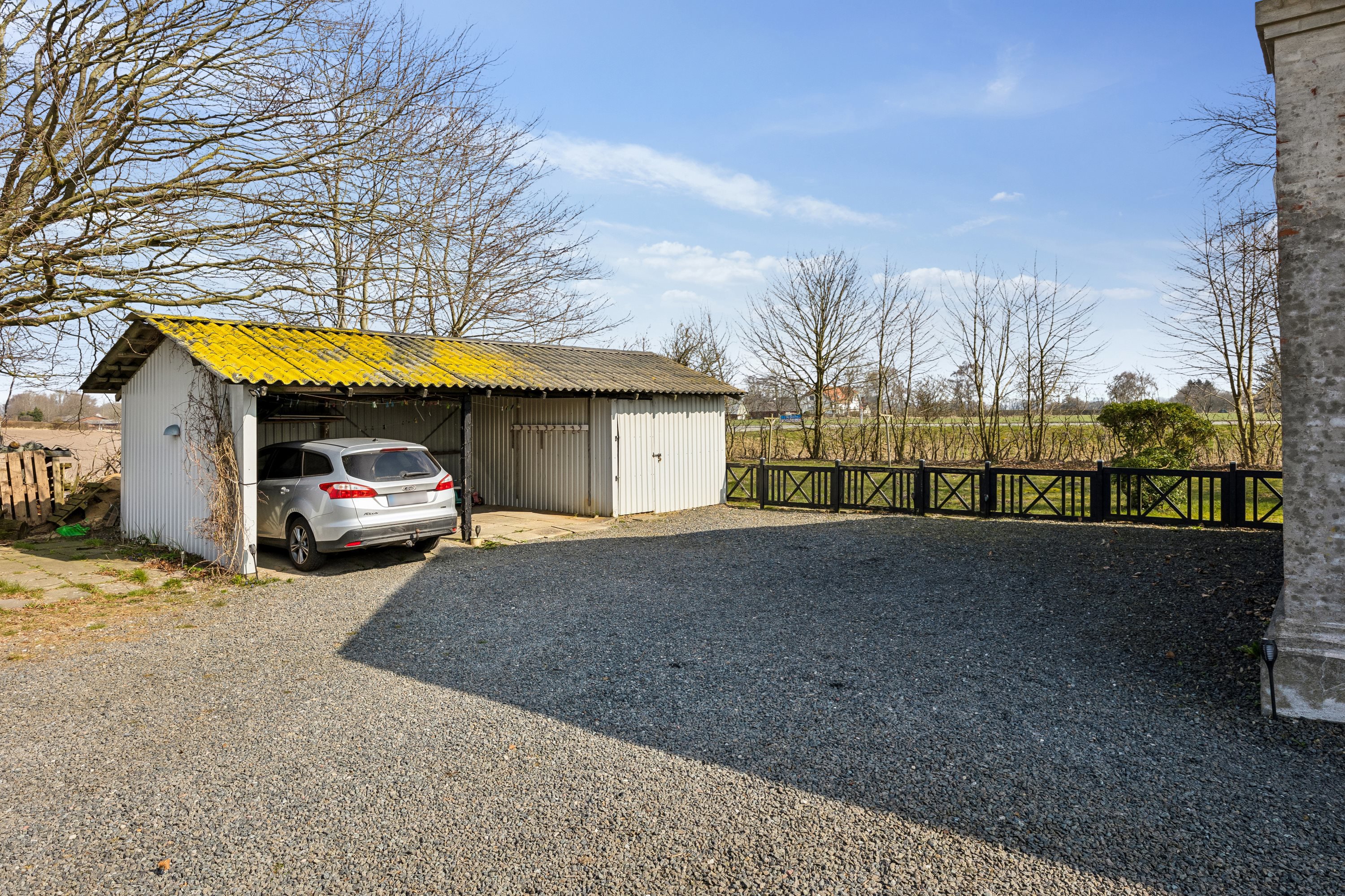 Fremhævet brikk - carport billede i fuldskærmstilstand. Billede af Ammitsbølvej 72, Ødsted, 7100 Vejle