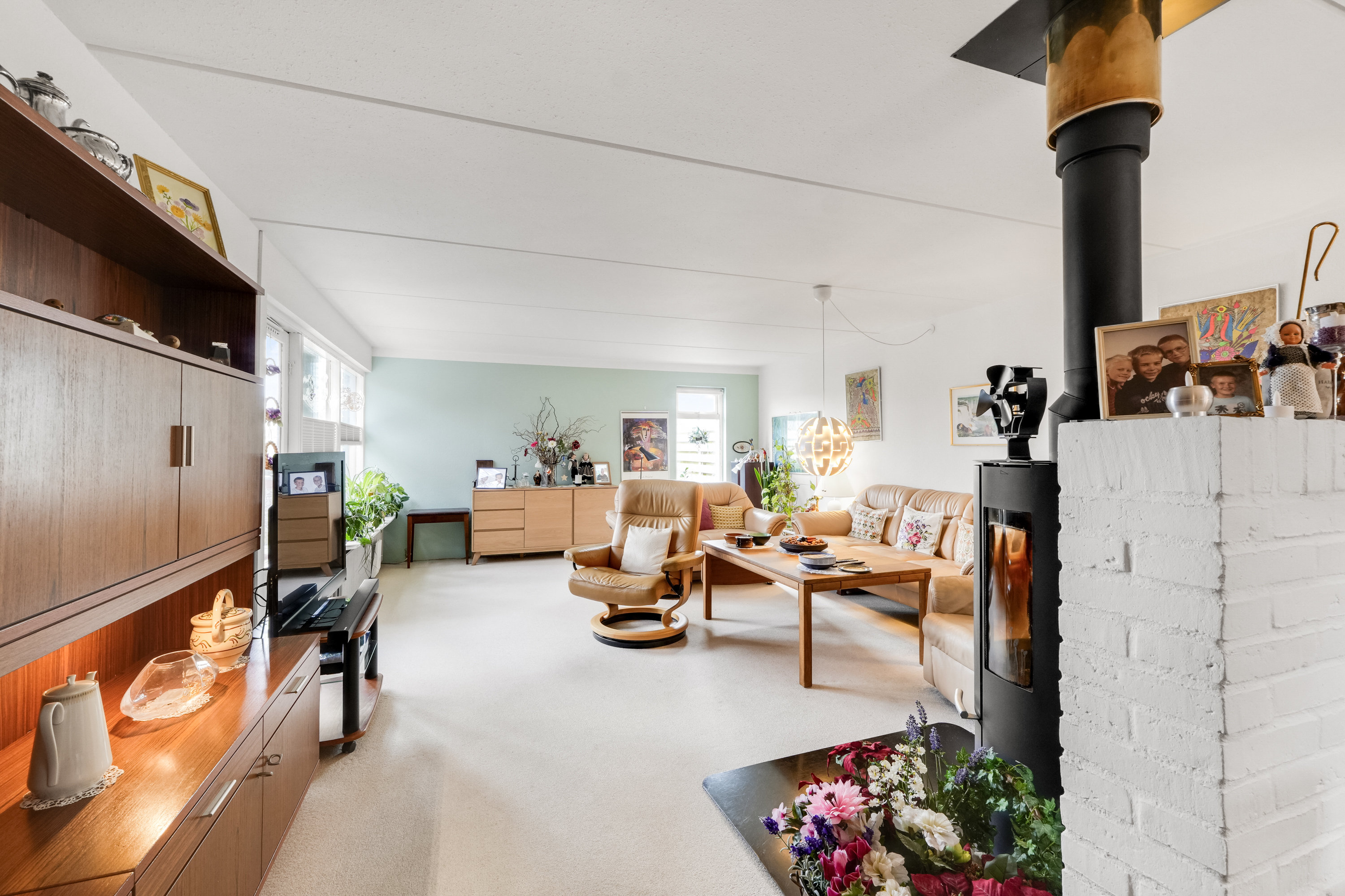 Fremhævet stue billede i fuldskærmstilstand. Billede af Fyrrelunden 105, 2635 Ishøj