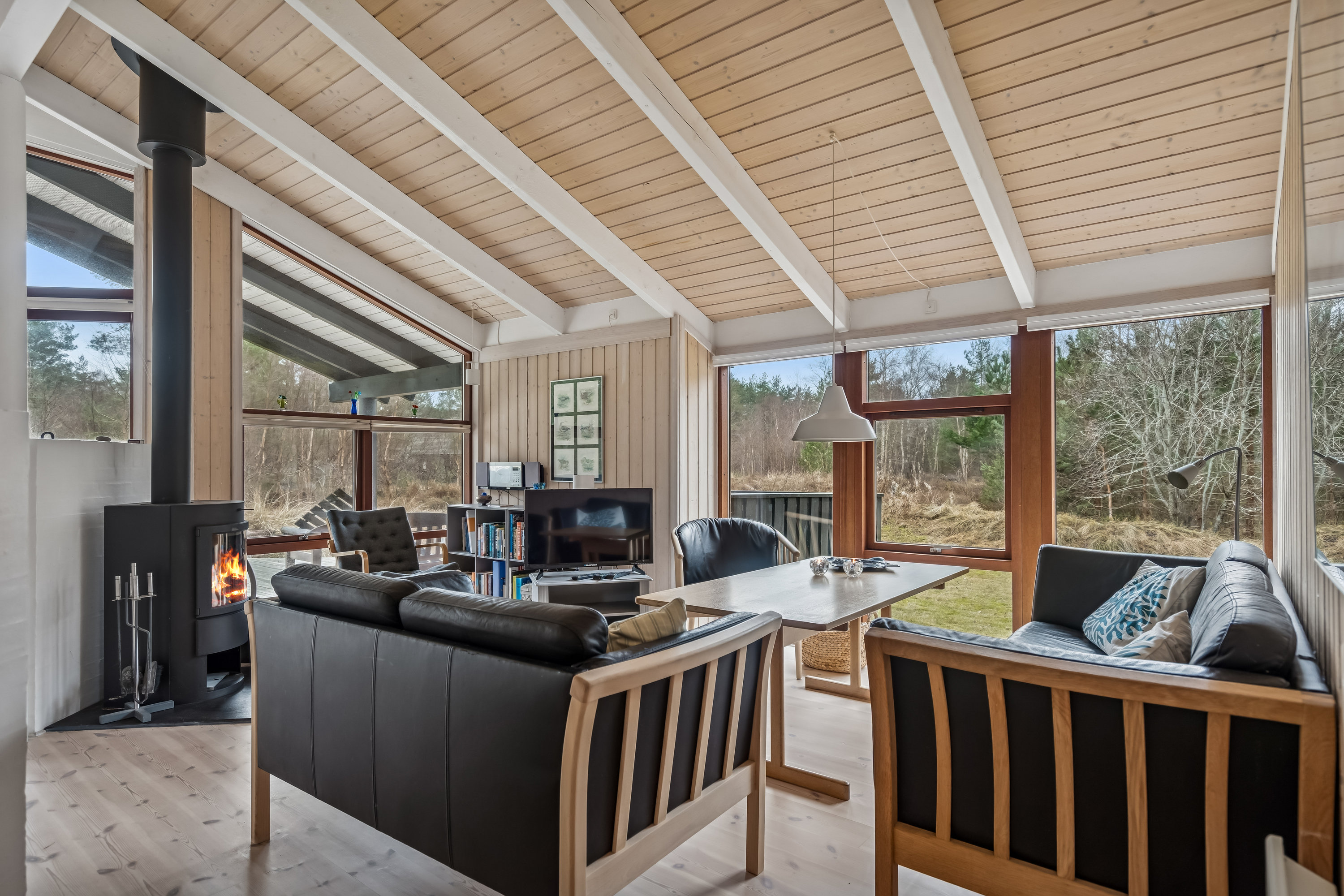 Fremhævet stue billede i fuldskærmstilstand. Billede af Banstensvejen 98, Østerby, 9940 Læsø