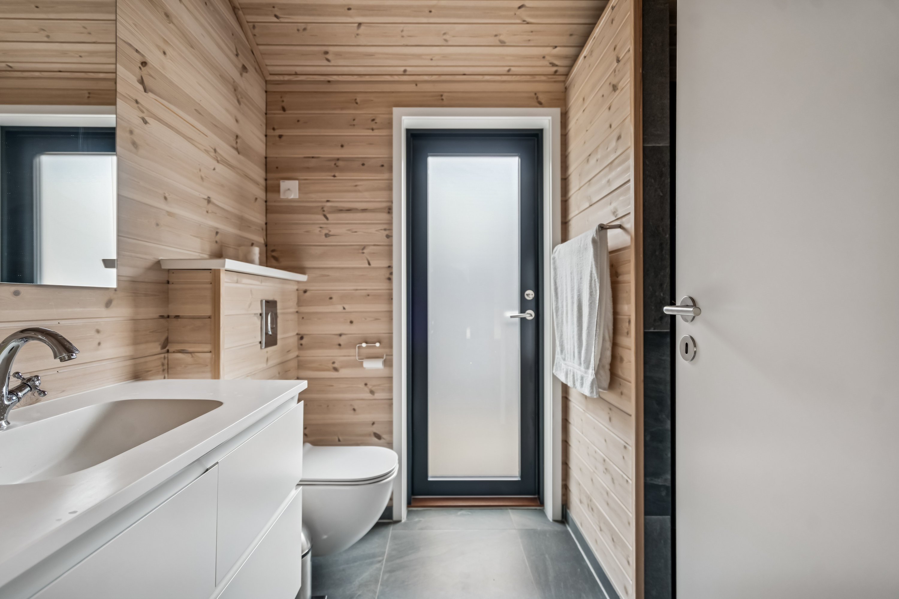 Fremhævet badeværelse billede i fuldskærmstilstand. Billede af Mosevej 8, Østerby, 9940 Læsø