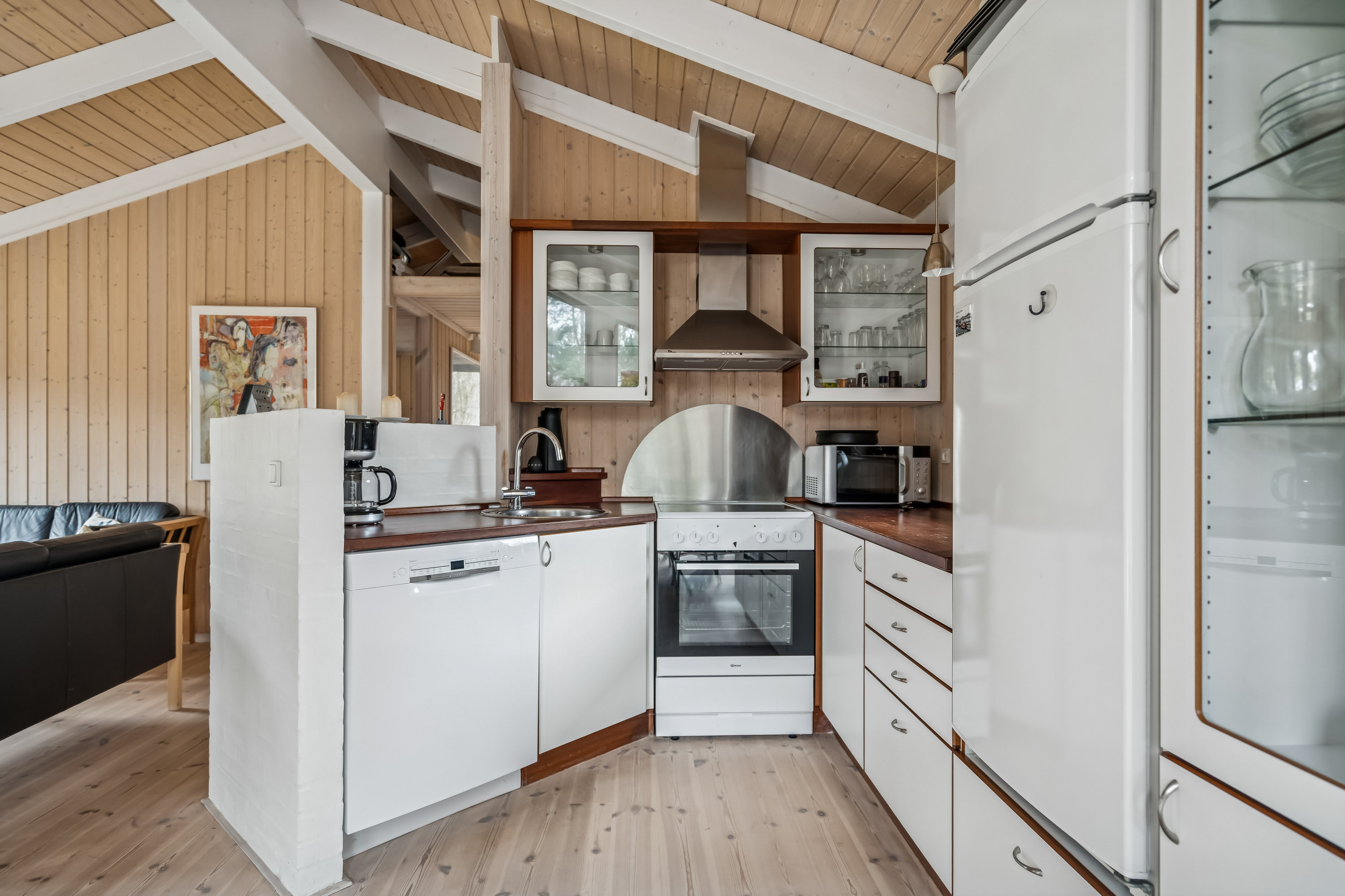 Fremhævet køkken billede i fuldskærmstilstand. Billede af Banstensvejen 98, Østerby, 9940 Læsø