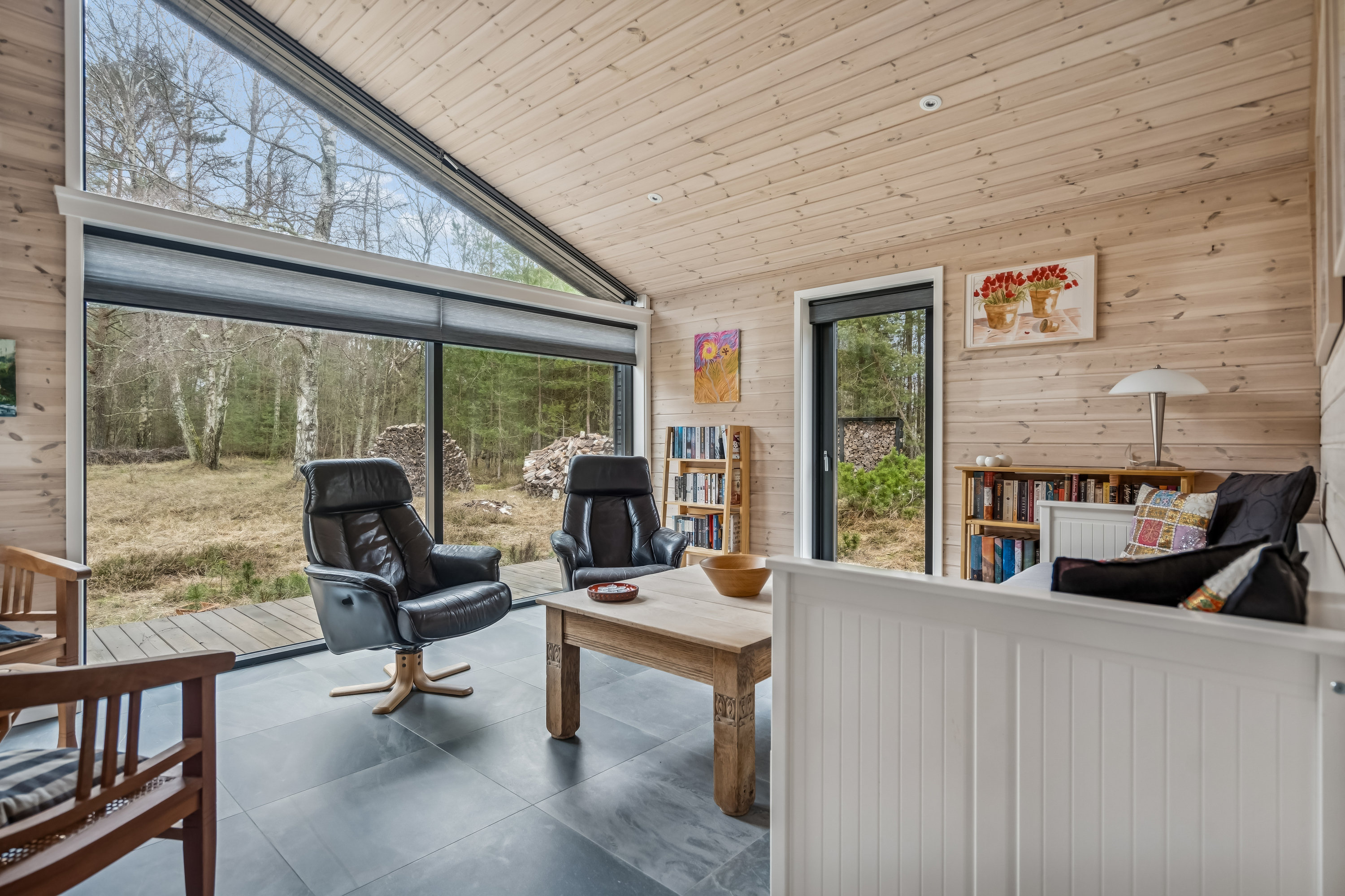 Fremhævet stue billede i fuldskærmstilstand. Billede af Mosevej 8, Østerby, 9940 Læsø